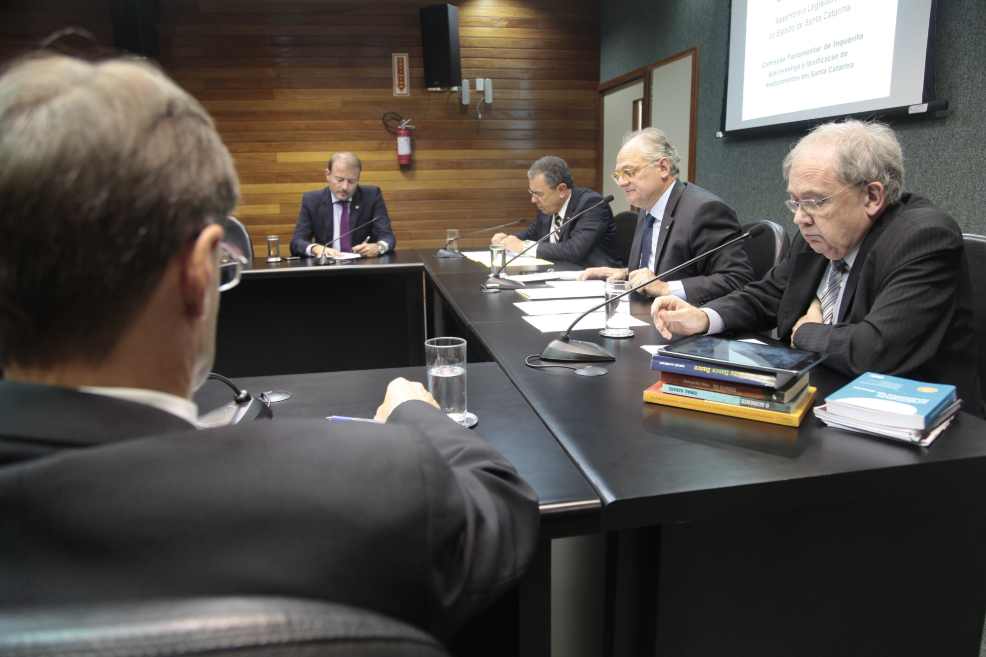 Representantes da área da saúde no Estado serão os primeiros convocados de CPI
