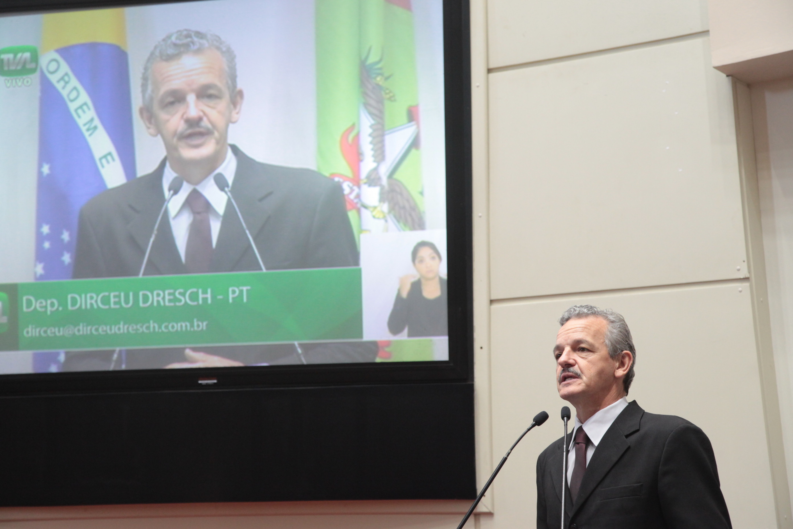 Sessão Ordinária da Assembleia Legislativa do Estado de Santa Catarina. Deputado Dirceu Dresch (PT)