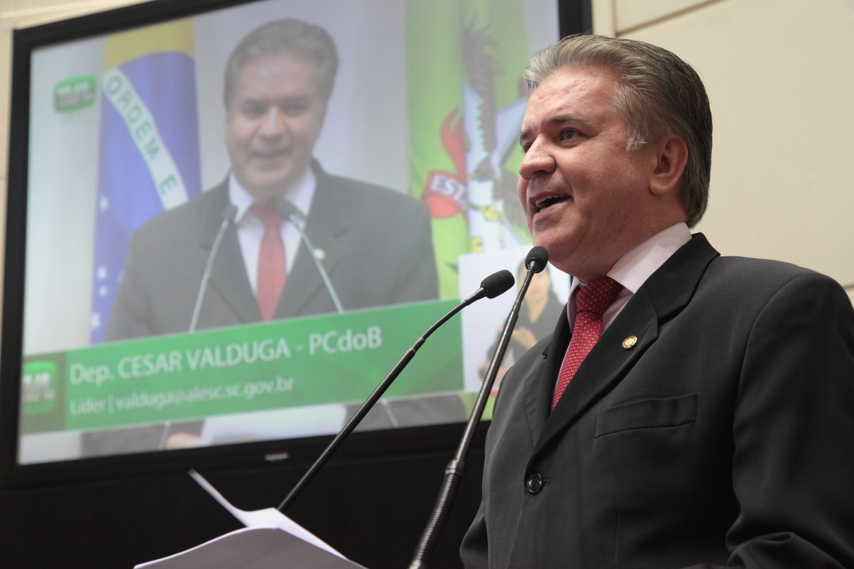 Sessão Ordinária da Assembleia Legislativa do Estado de Santa Catarina. Deputado César Valduga (PCdoB)