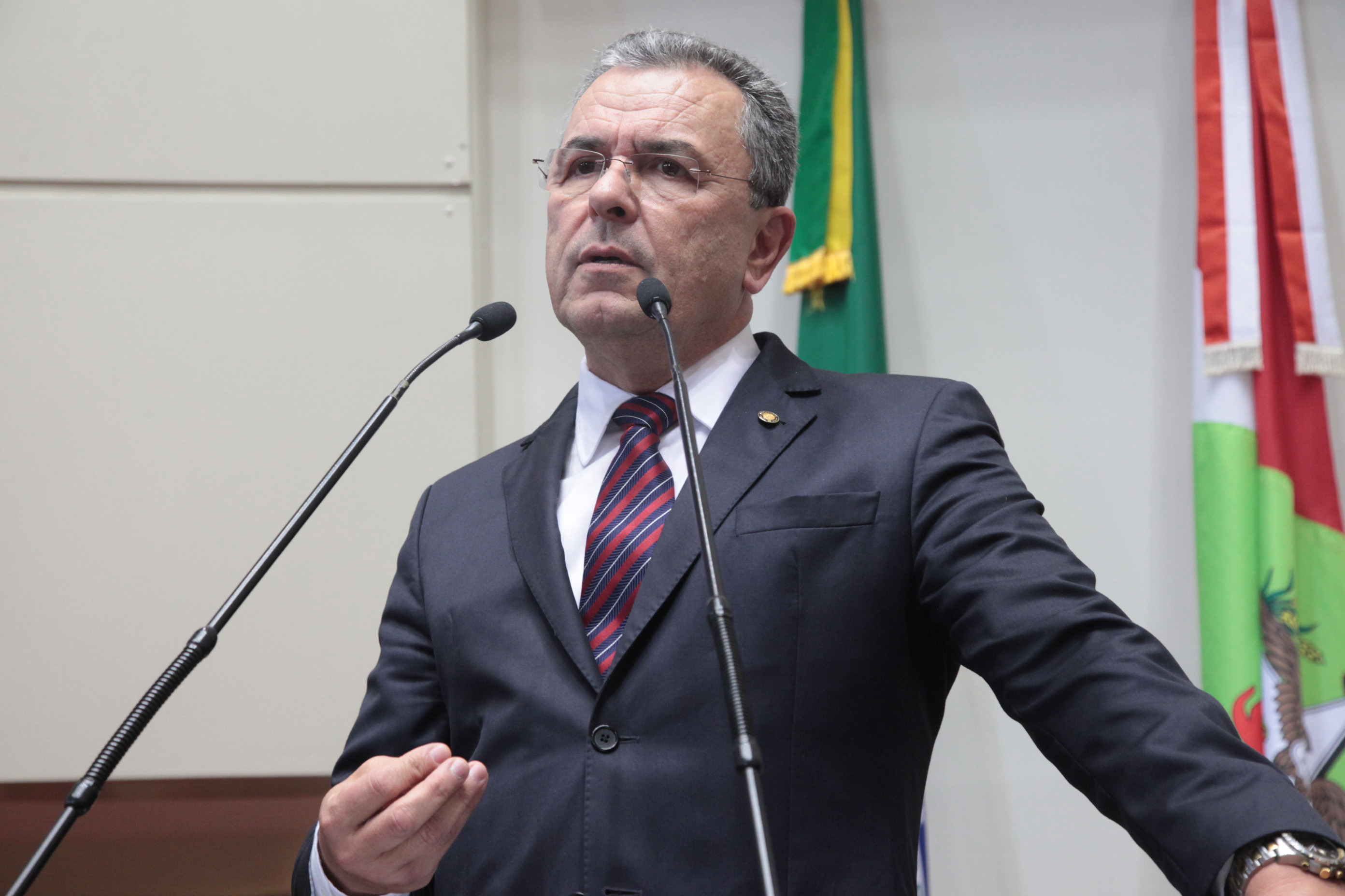 Sessão Ordinária da Assembleia Legislativa do Estado de Santa Catarina. Deputado Dr. Dalmo Claro (PMDB)