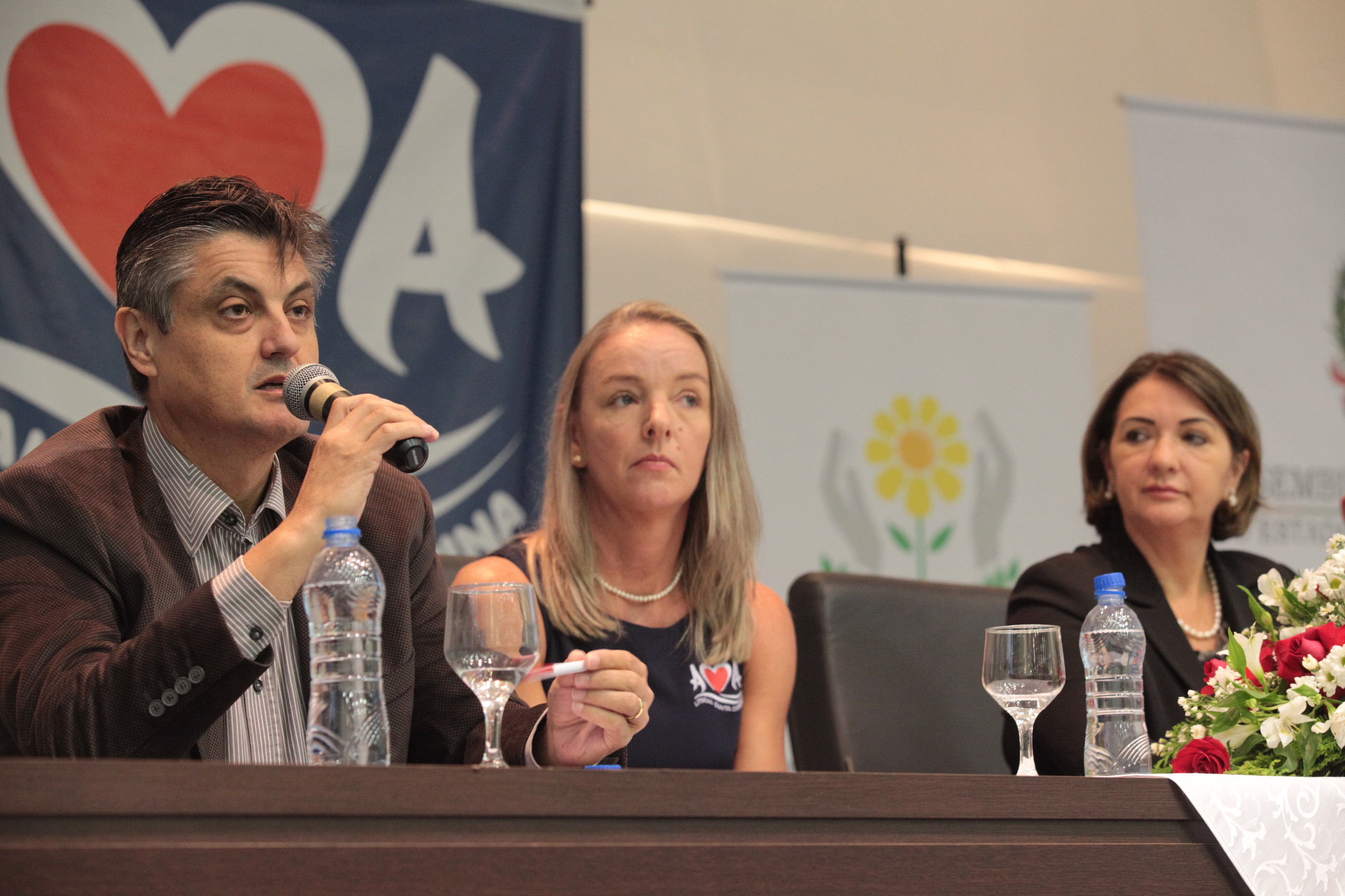 Seminário sobre o Autismo realizado em Balneário Camboriú. Nilson Probst (pres. câmara de Balneário Camboriú).
