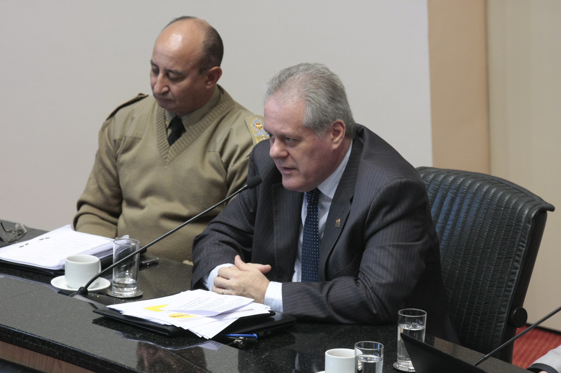 Sessão Especial para esclarecimento do Senhor Seretário de Estado e Segurança Pública sobre o Planejamento e Metas para o Cobate ao Crime no Estado de Santa Catarina.