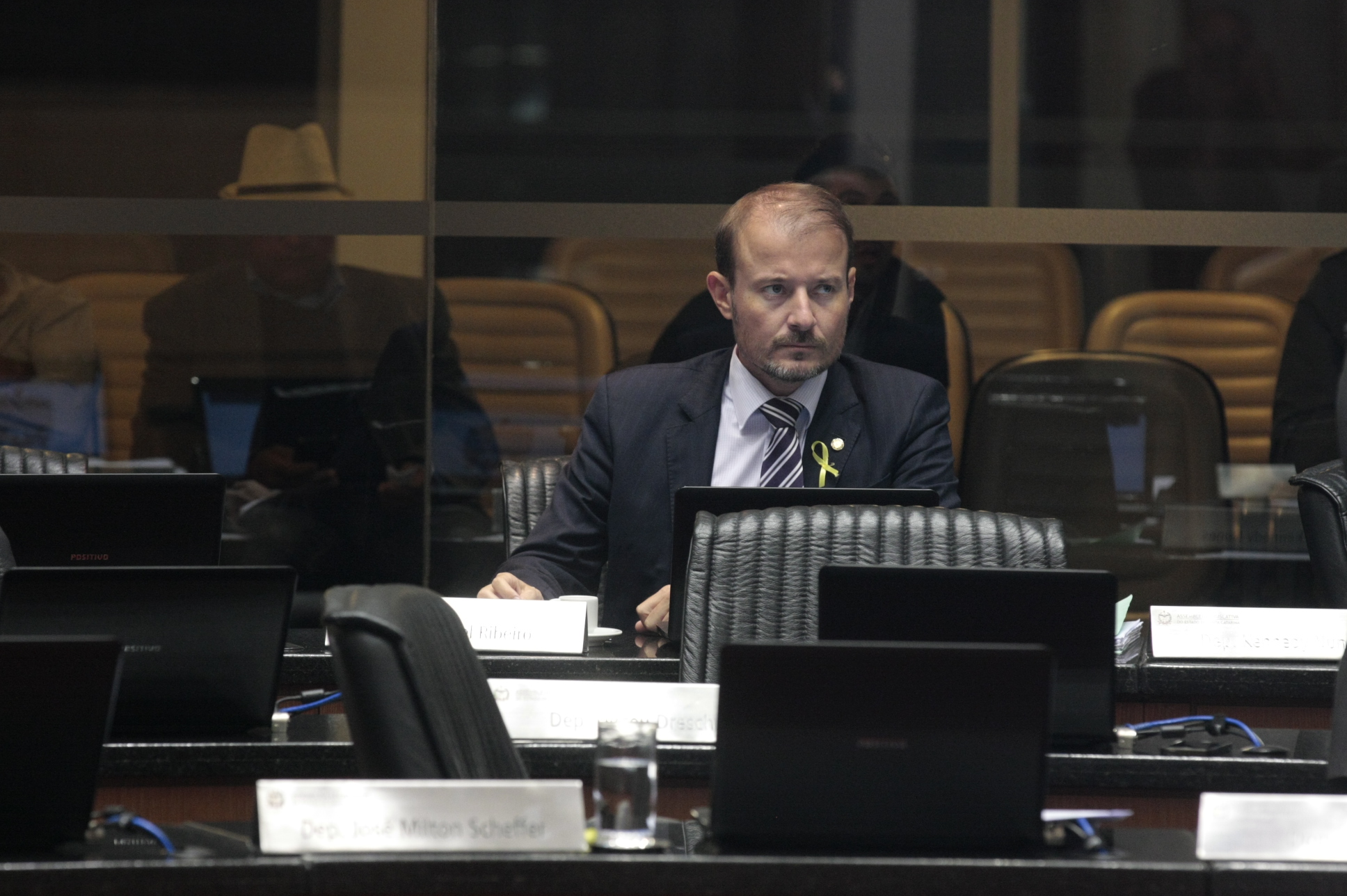 Sessão Especial para esclarecimento do Senhor Seretário de Estado e Segurança Pública sobre o Planejamento e Metas para o Cobate ao Crime no Estado de Santa Catarina.