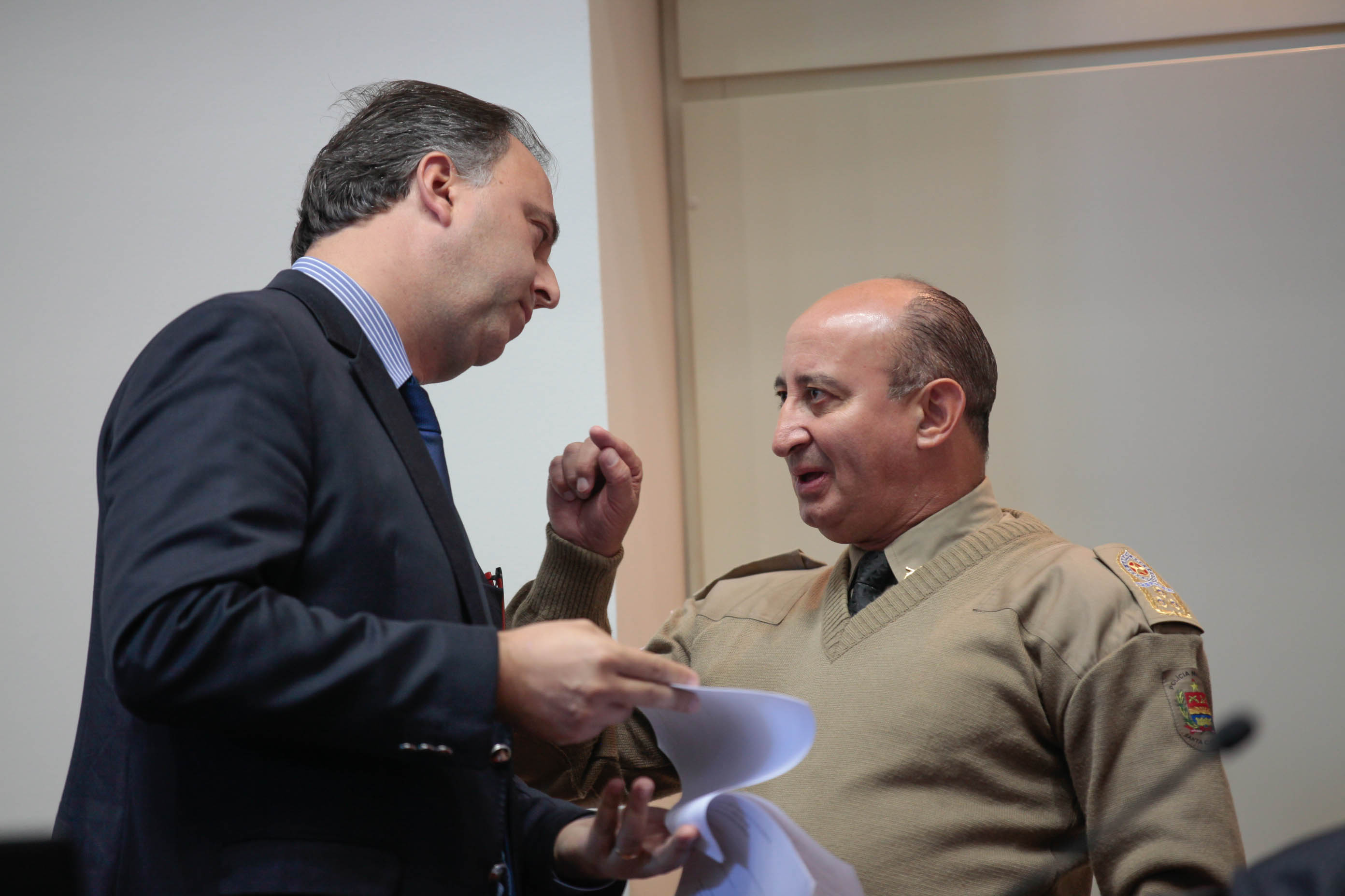 Sessão Especial para esclarecimento do Senhor Seretário de Estado e Segurança Pública sobre o Planejamento e Metas para o Cobate ao Crime no Estado de Santa Catarina.