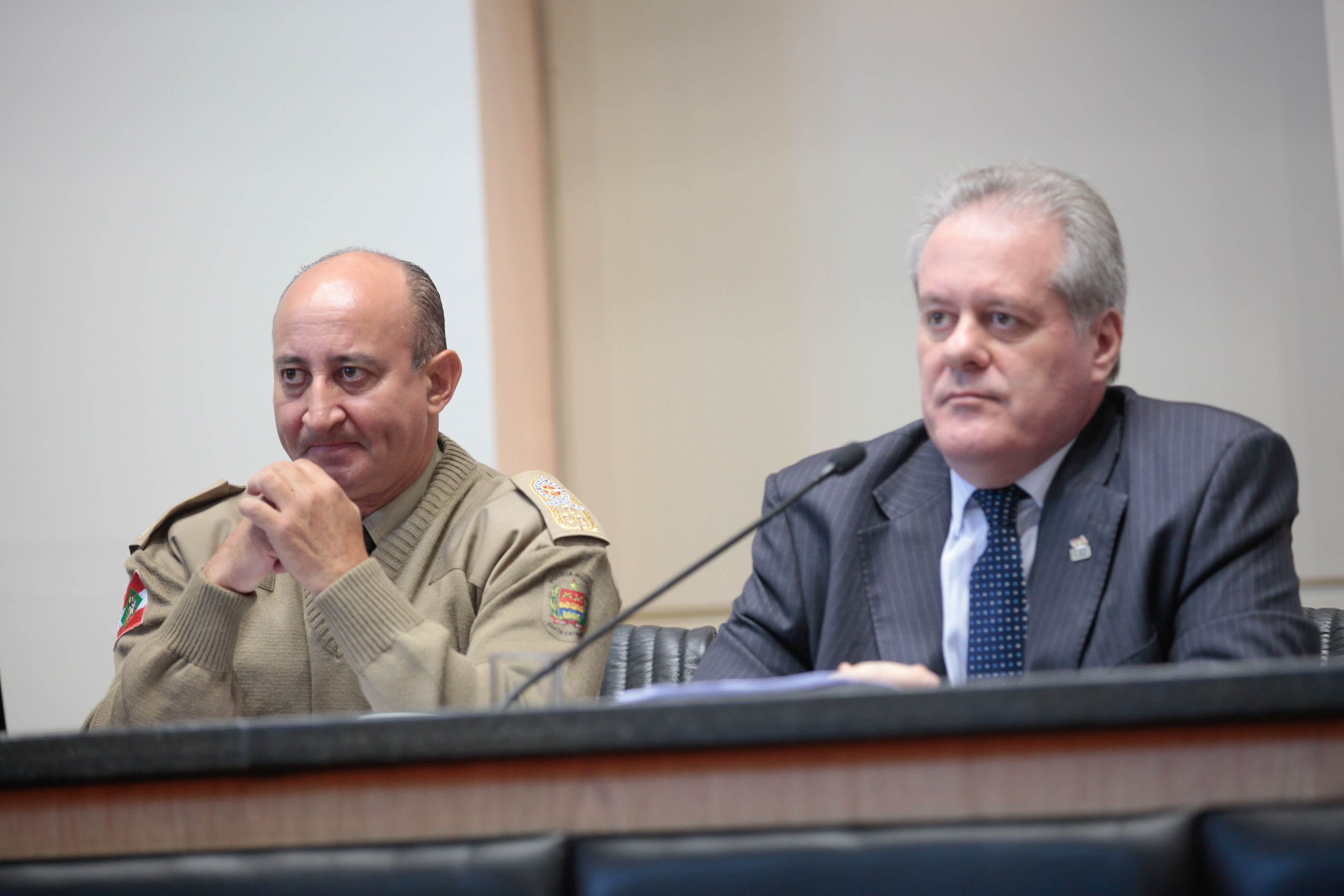 Sessão Especial para esclarecimento do Senhor Seretário de Estado e Segurança Pública sobre o Planejamento e Metas para o Cobate ao Crime no Estado de Santa Catarina.
