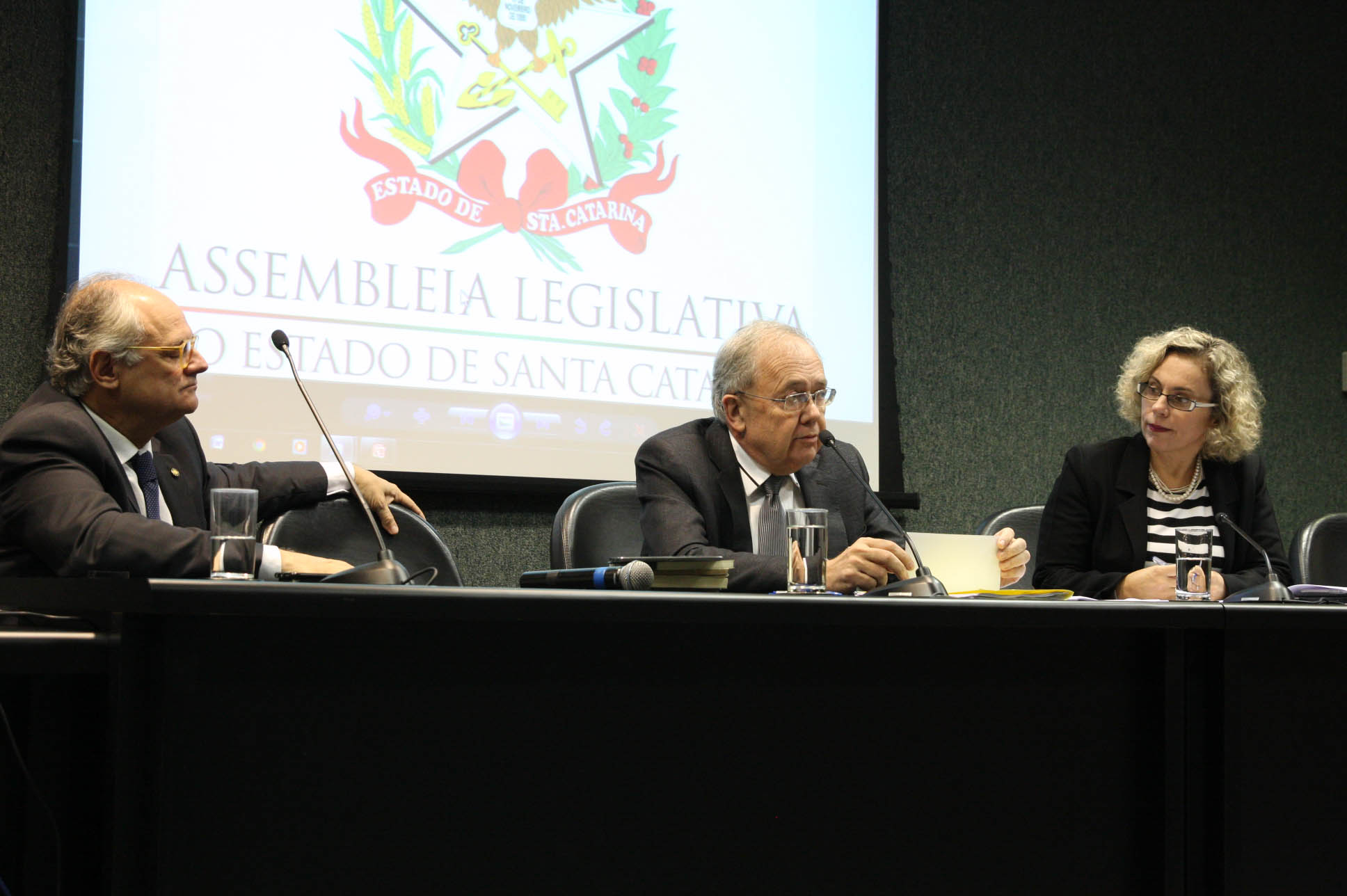 Comissão da Saúde - Idade Correta para Exame de Mamografia