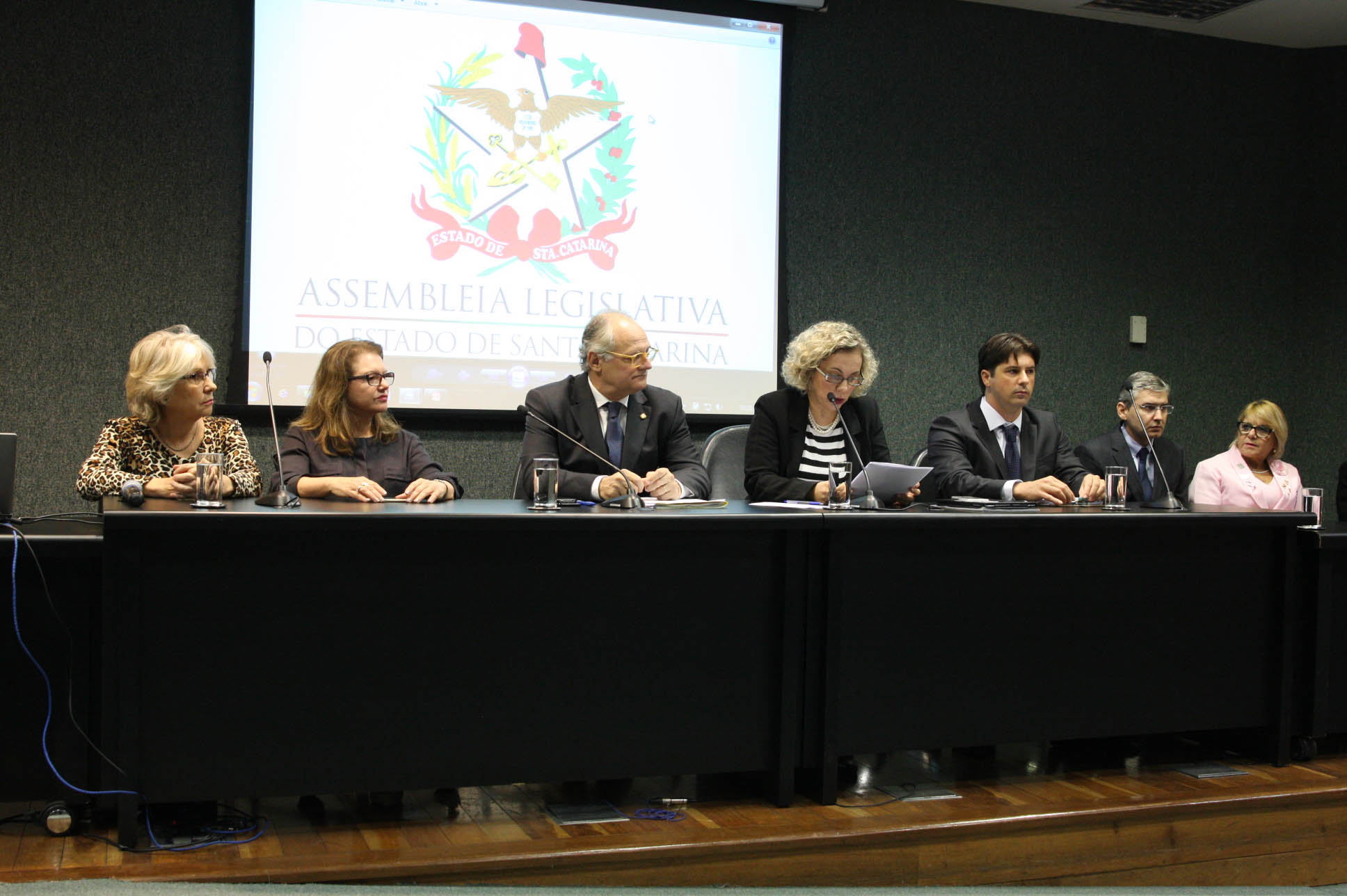 Comissão da Saúde - Idade Correta para Exame de Mamografia