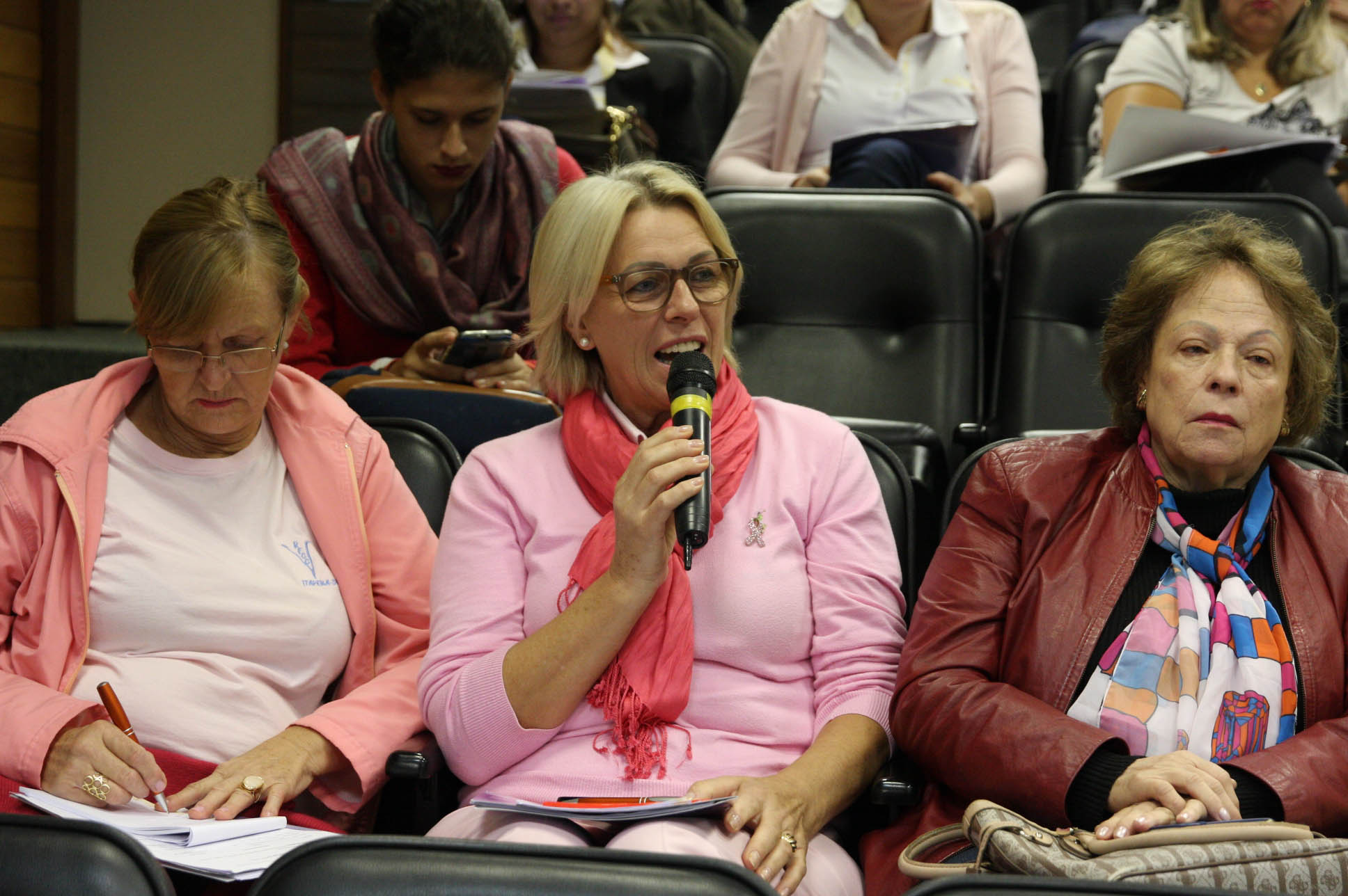 Comissão da Saúde - Idade Correta para Exame de Mamografia