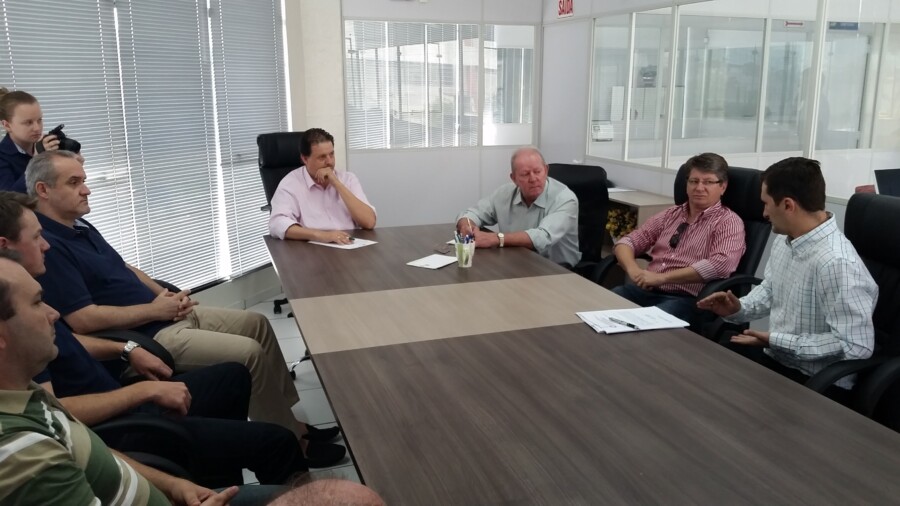 Deputado Marcos Vieira na reunião da CDL com o Conseg em 2015