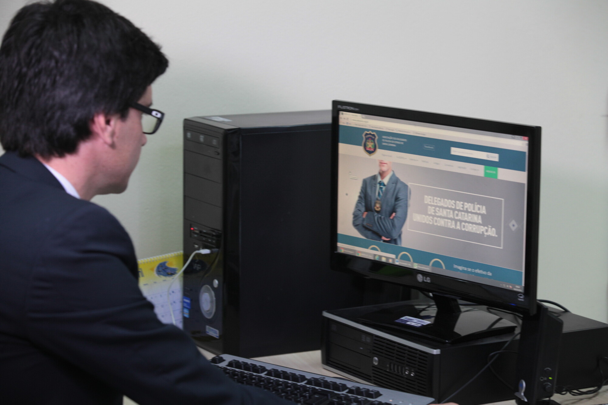 Adepol-SC lança programa Pergunte ao Delegado