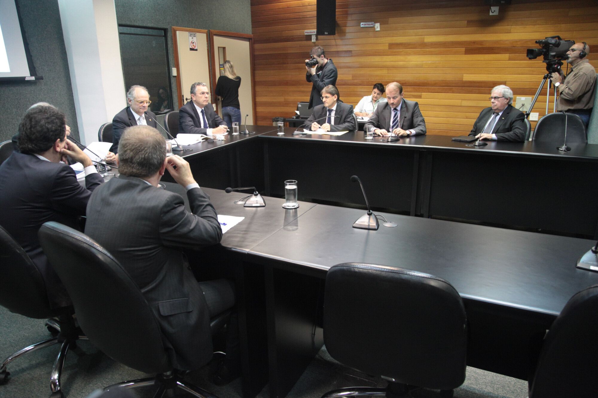 CPI que investiga falsificação de medicamentos se reuniu nesta terça-feira (10)