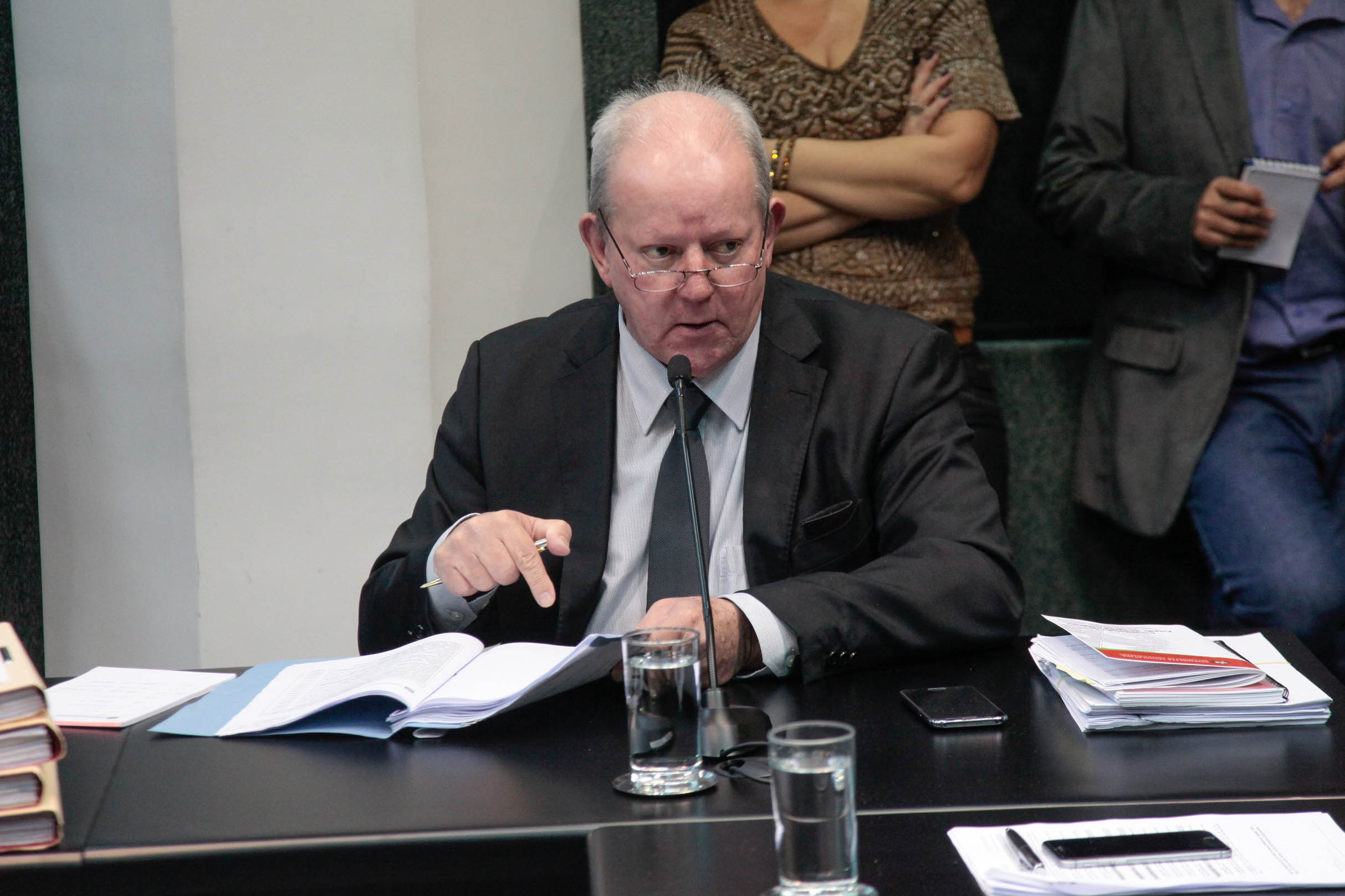 Deputado Marcos Vieira (PSDB) em Comissão de Constituição e Justiça