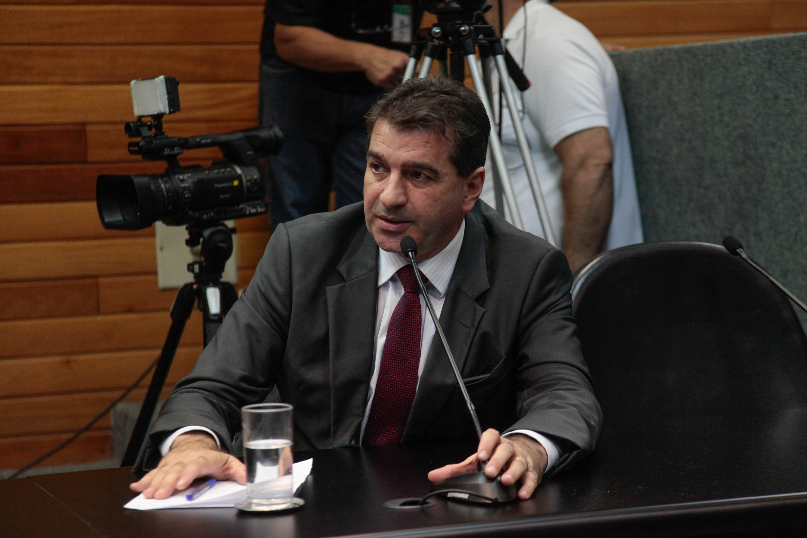 Deputado Valdir Cobalchini (PMDB) em Comissão de Constituição e Justiça