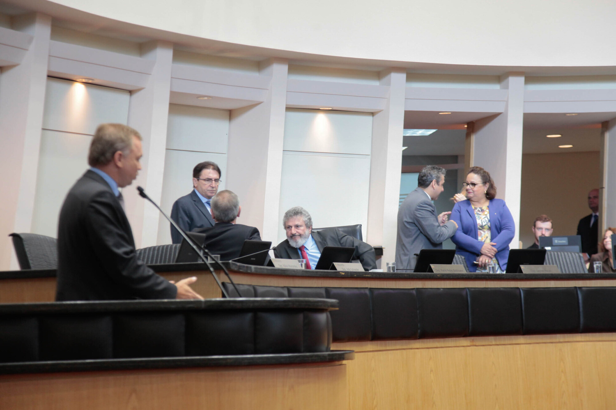 Deputados parabenizam posse da nova reitoria da UFSC durante sessão