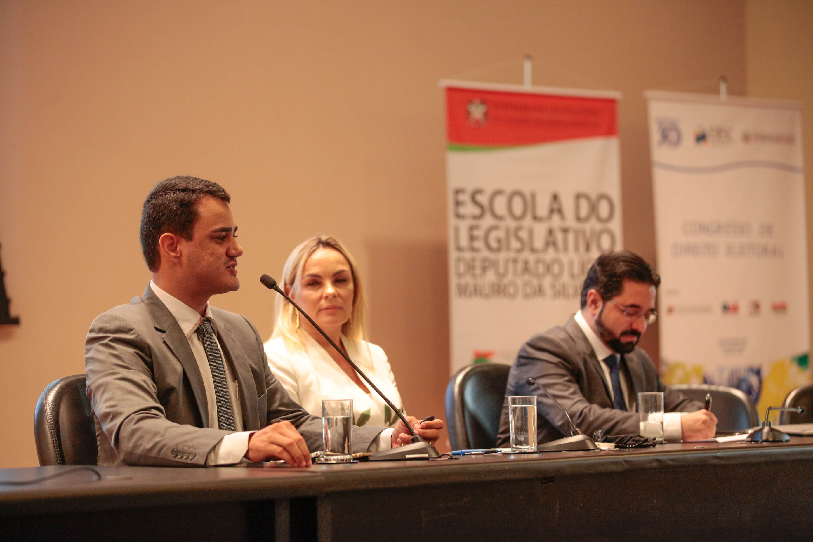 Congresso de Direito  Eleitoral.