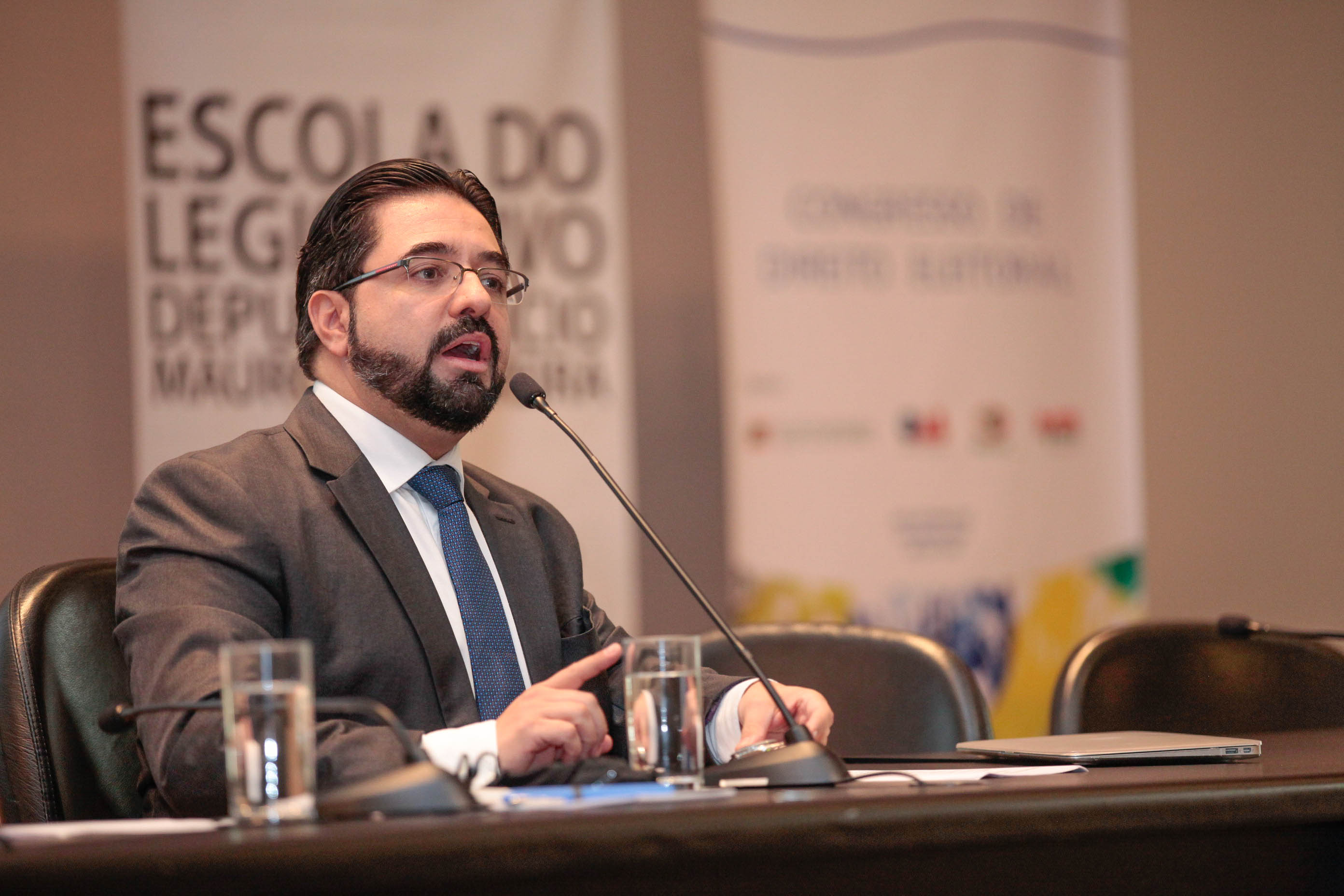 Congresso de Direito  Eleitoral.