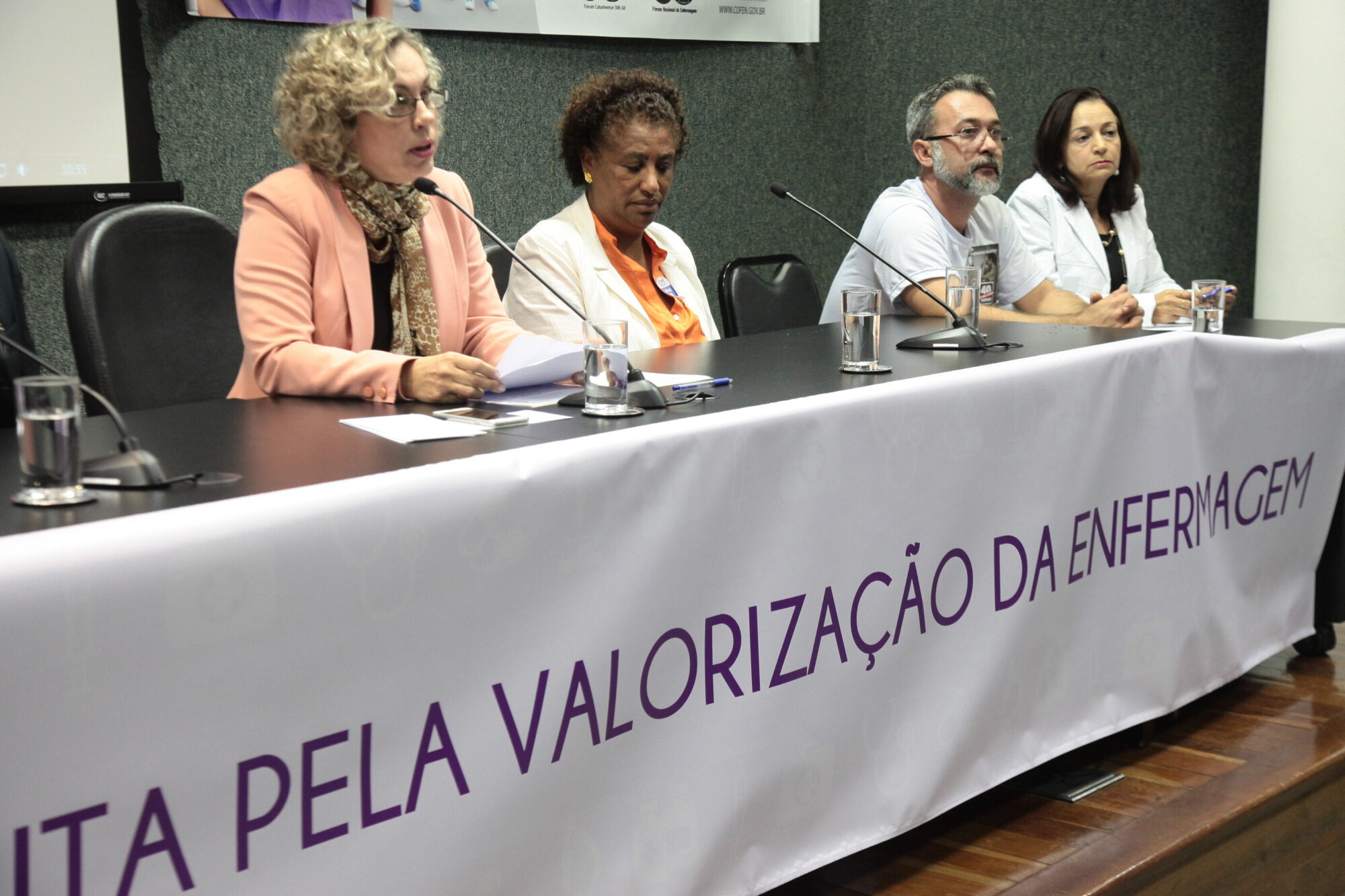 Comissão de Saúde vai propor criação de um piso regional para a enfermagem