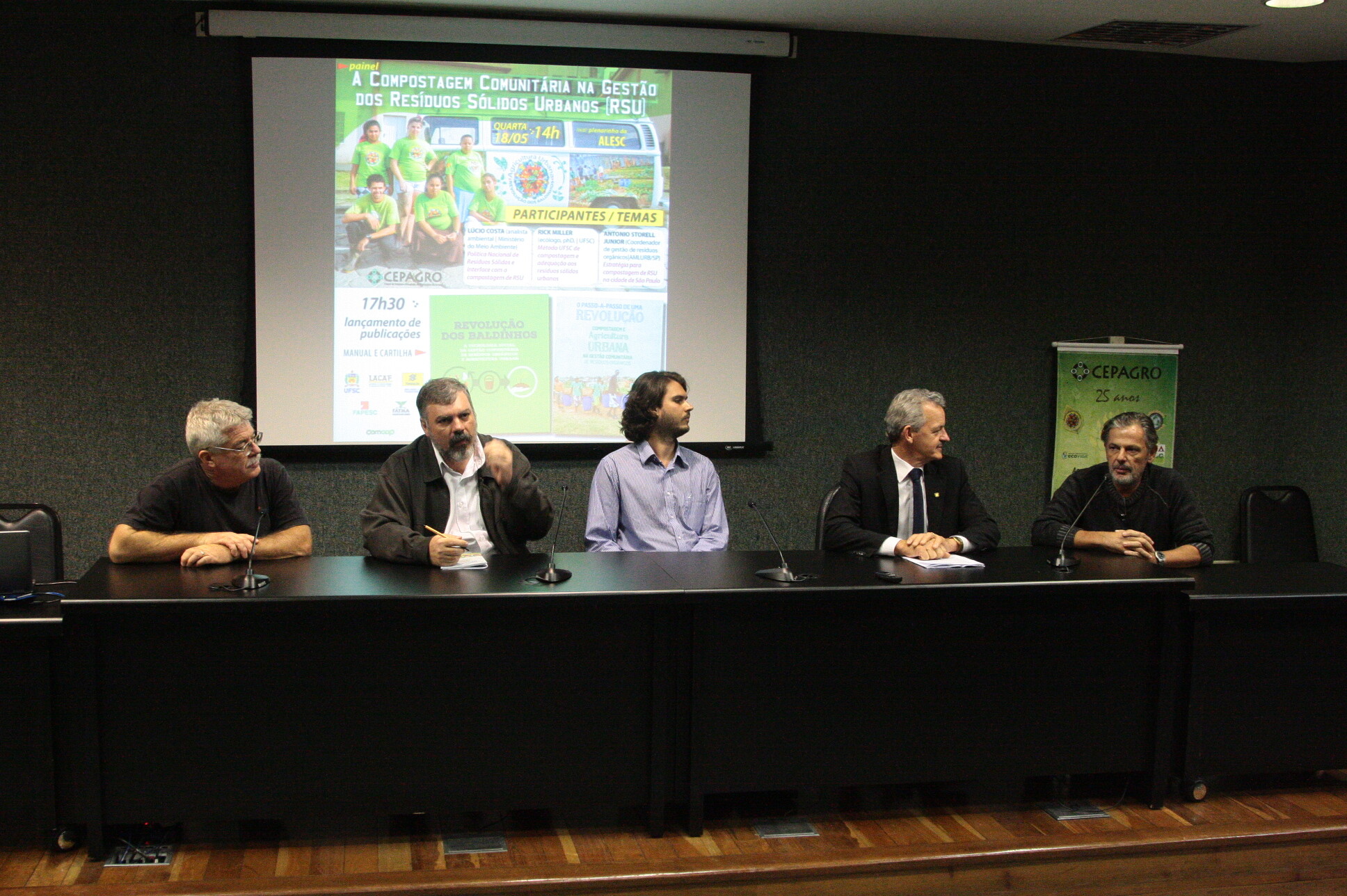 Painel debate experiências de compostagem com lixo doméstico