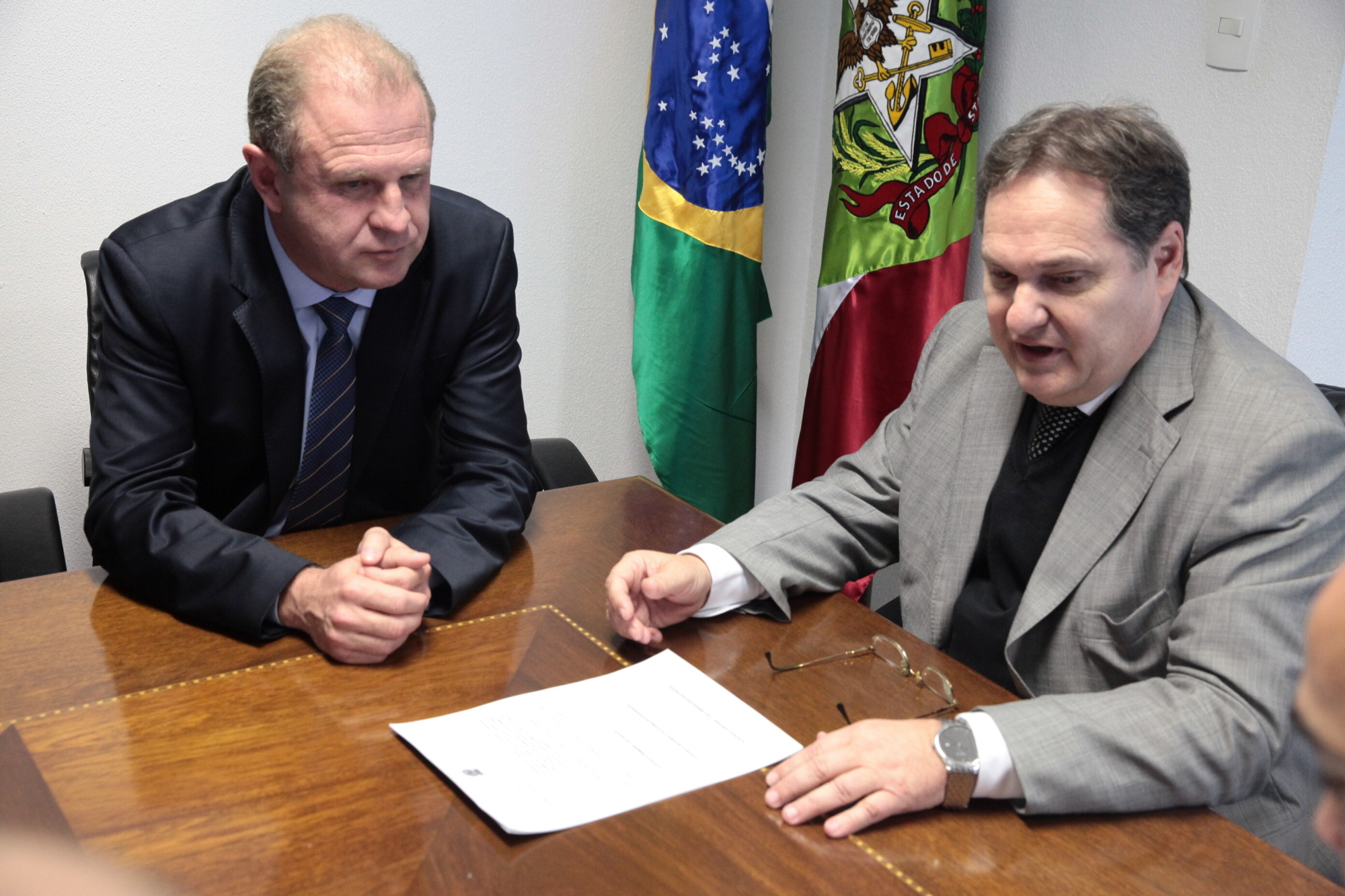 Assembleia e TRE-SC firmam convênio para seleção de estagiários