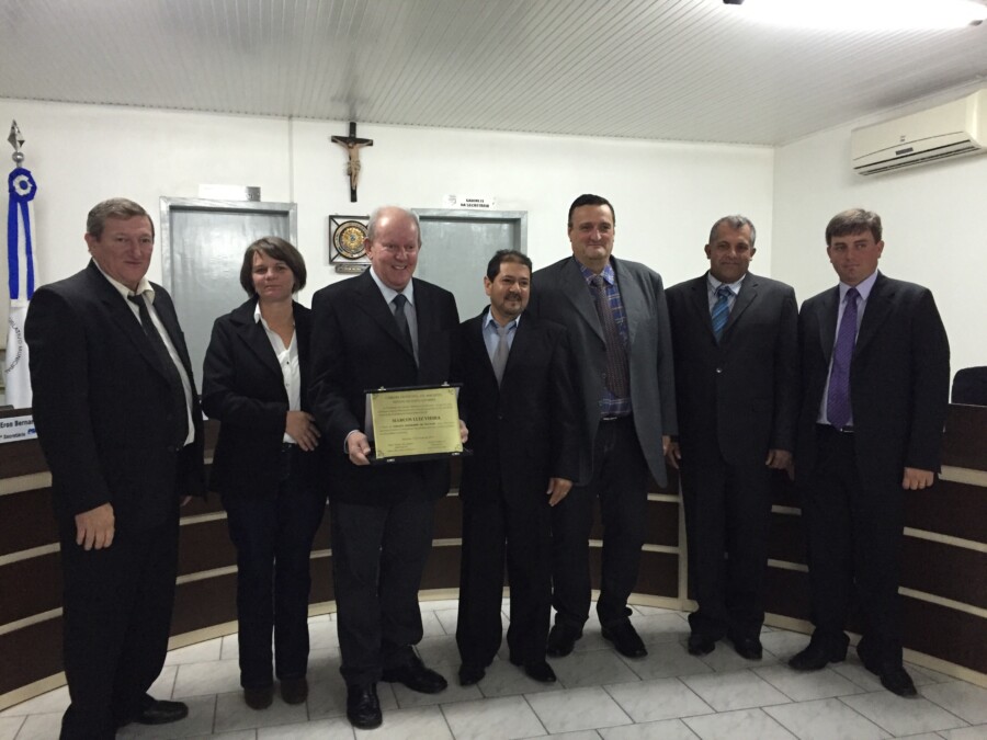 Marcos Vieira recebe título de cidadão honorário. FOTO: Divulgação