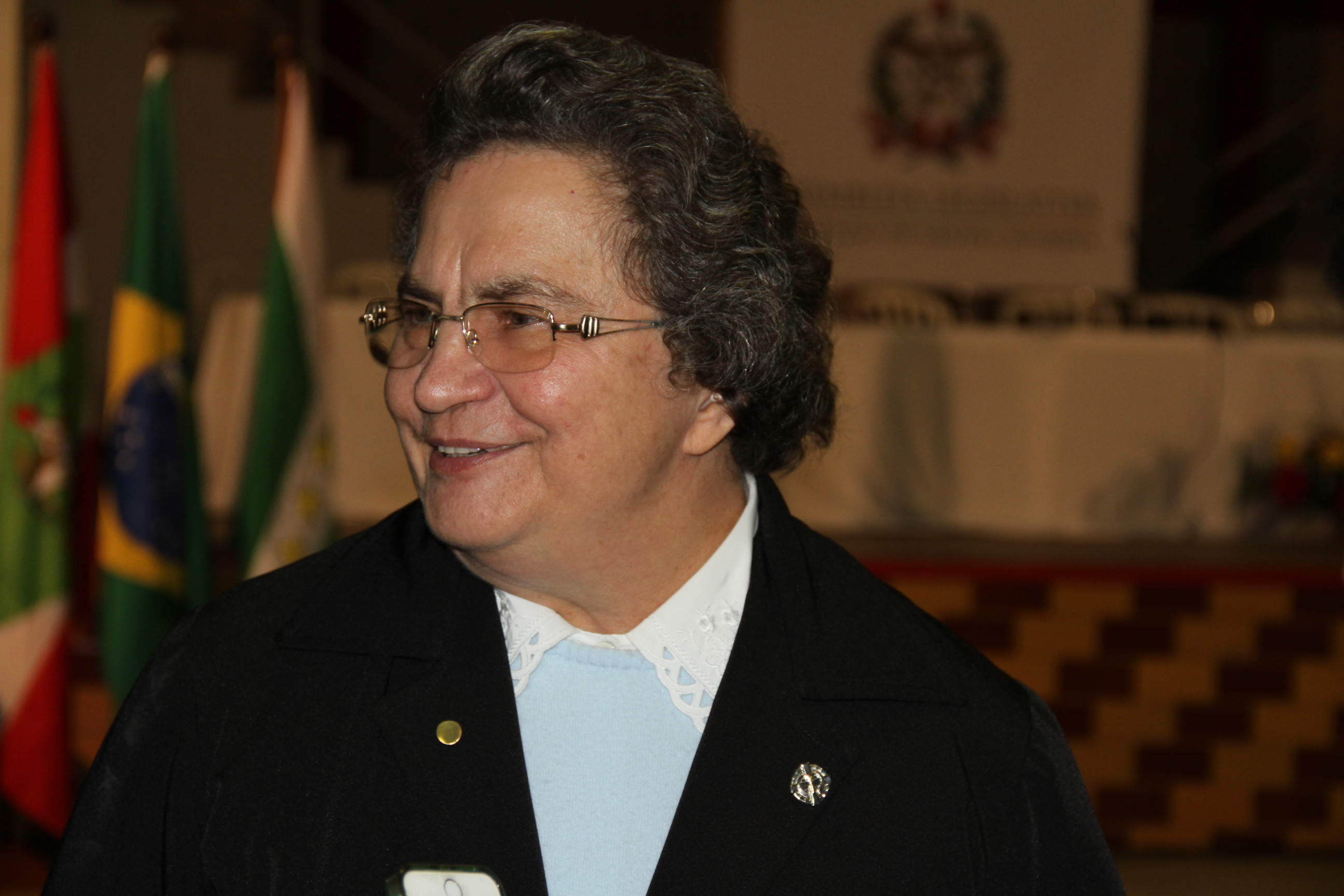 Ato Solene em homenagem ao Colégio Sagrada Família em comemoração aos 80 anos de fundação pelas as Irmãs Escolares de Nossa Senhora - Forquilhinha/SC. Irmã Provincial Célia Martinello.