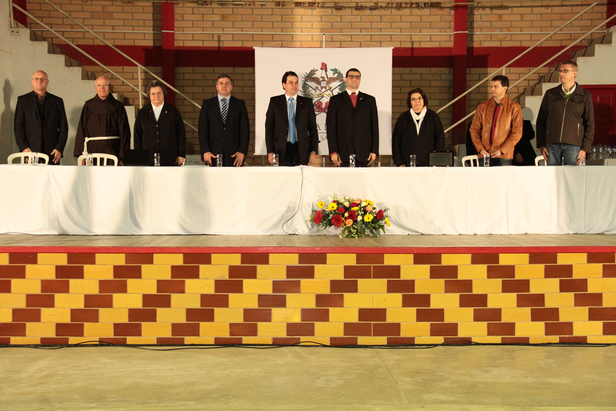 Ato Solene em homenagem ao Colégio Sagrada Família em comemoração aos 80 anos de fundação pelas as Irmãs Escolares de Nossa Senhora - Forquilhinha/SC.