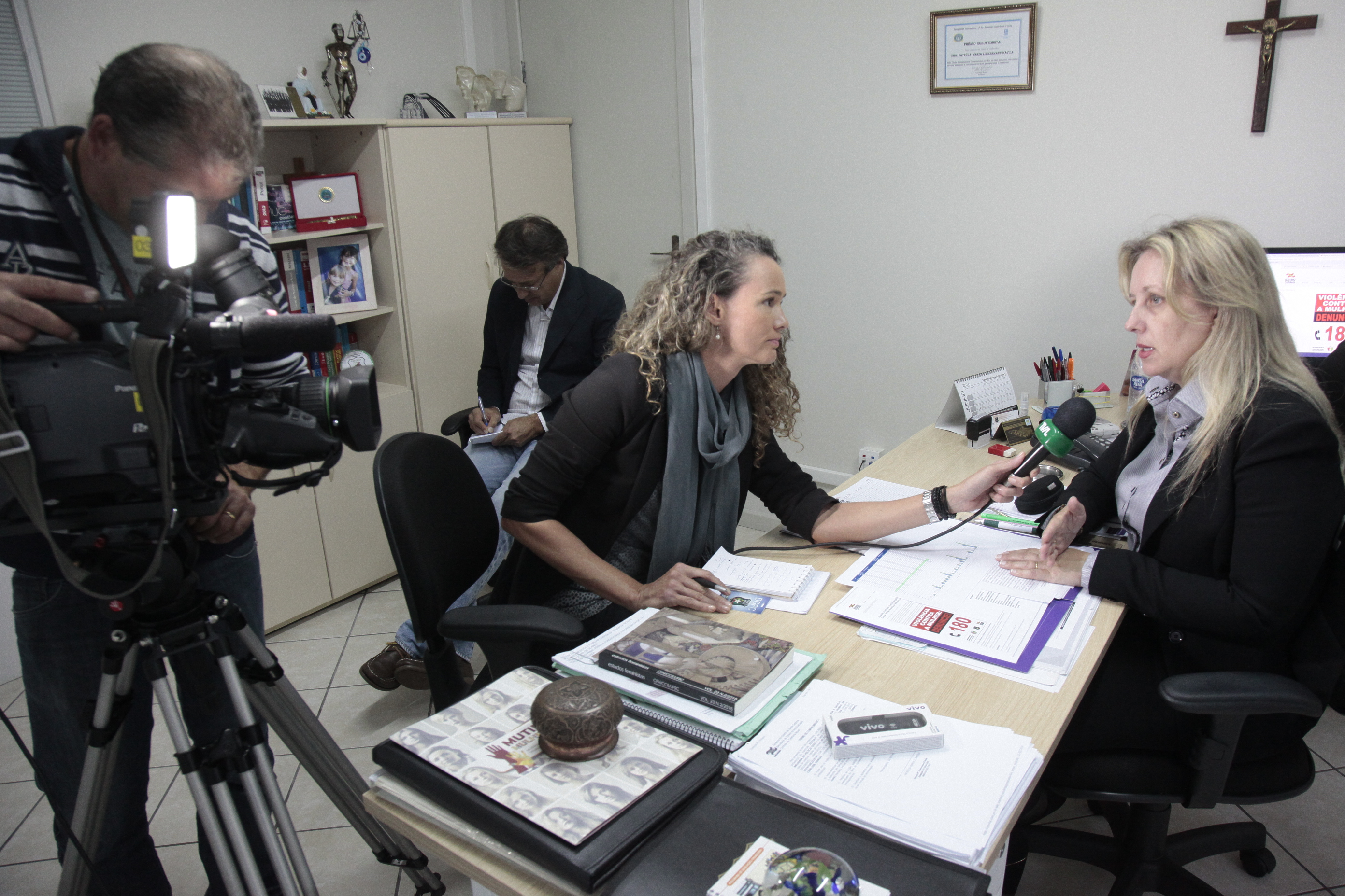 Entrevista com a Delegada Patrícia Maria Zimmermann sobre o Decreto Disque 180.