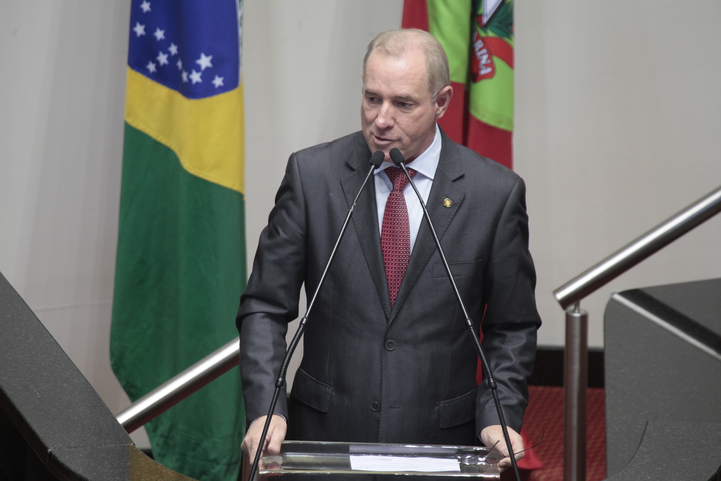 Sessão Ordinária. Deputado Aldo Schneider (PMDB).  Foto: Miriam Zomer/ Agência AL.