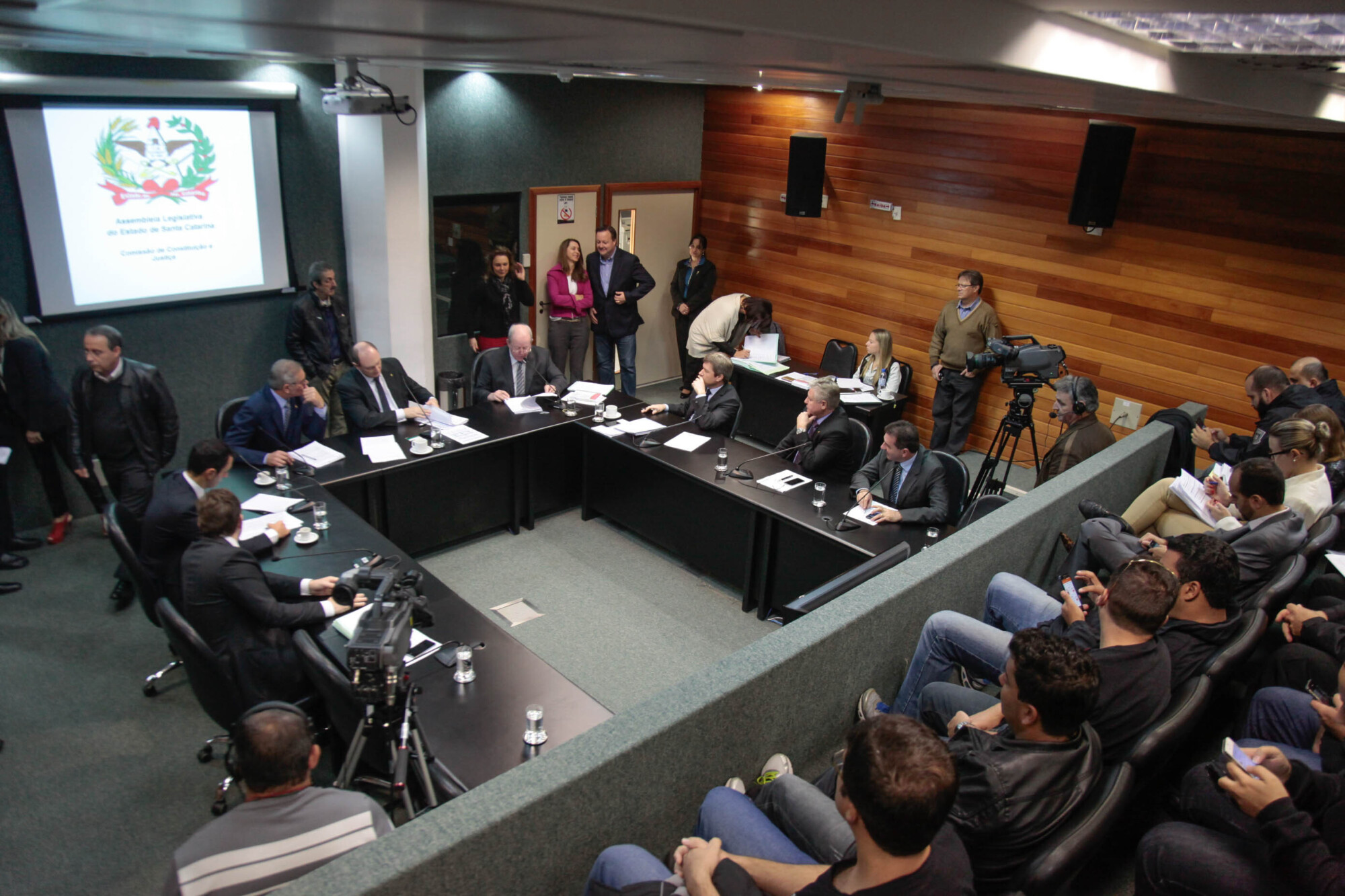 CCJ aprova PL da meia-entrada para professores em eventos esportivos