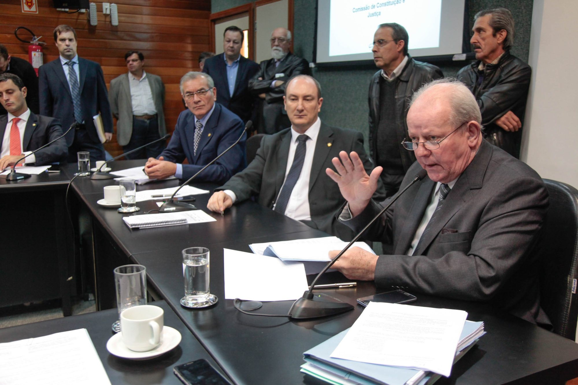 PL aprovado assegura meia entrada para professores em eventos esportivos