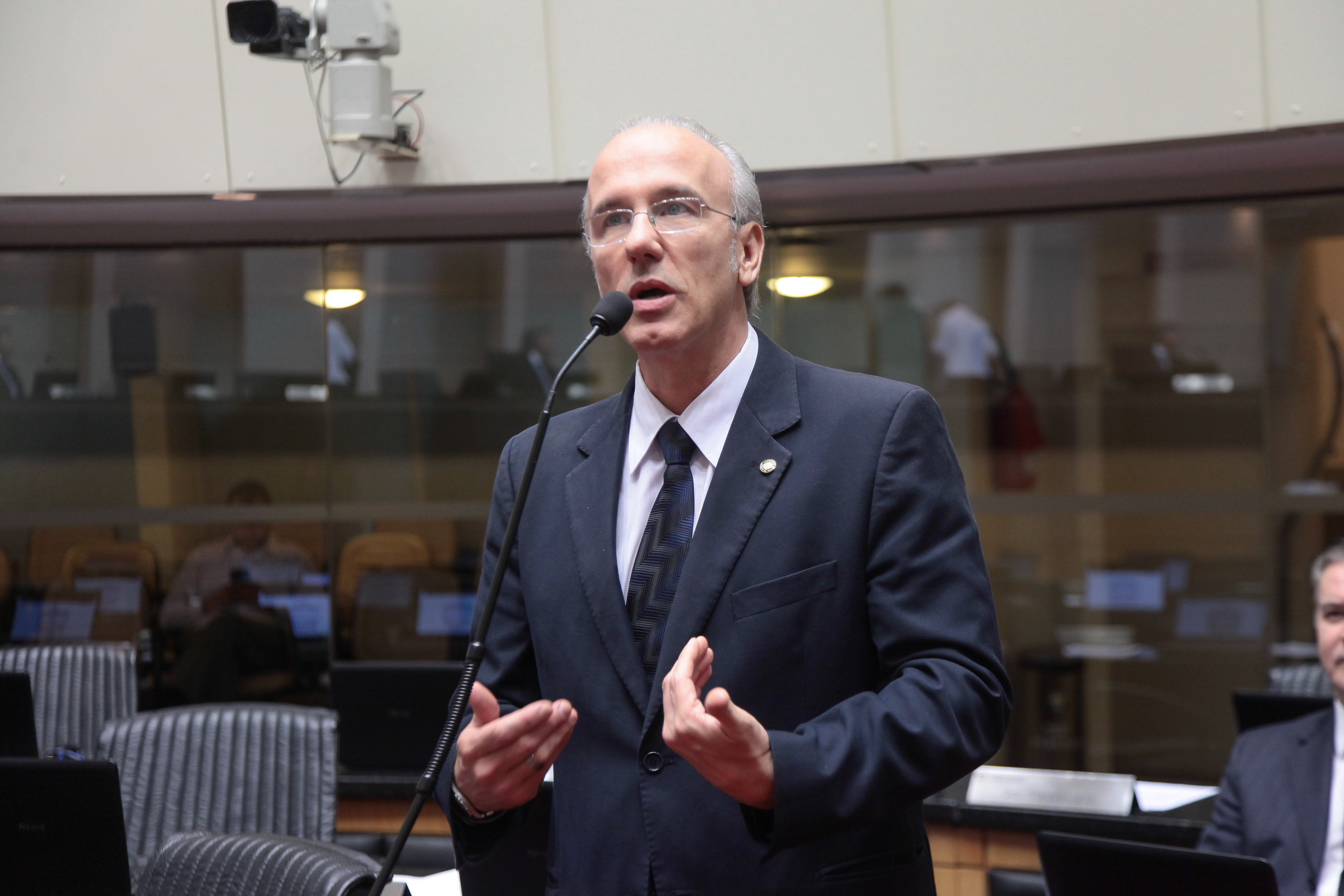 Deputado Deka May (PP) em Sessão Ordinária