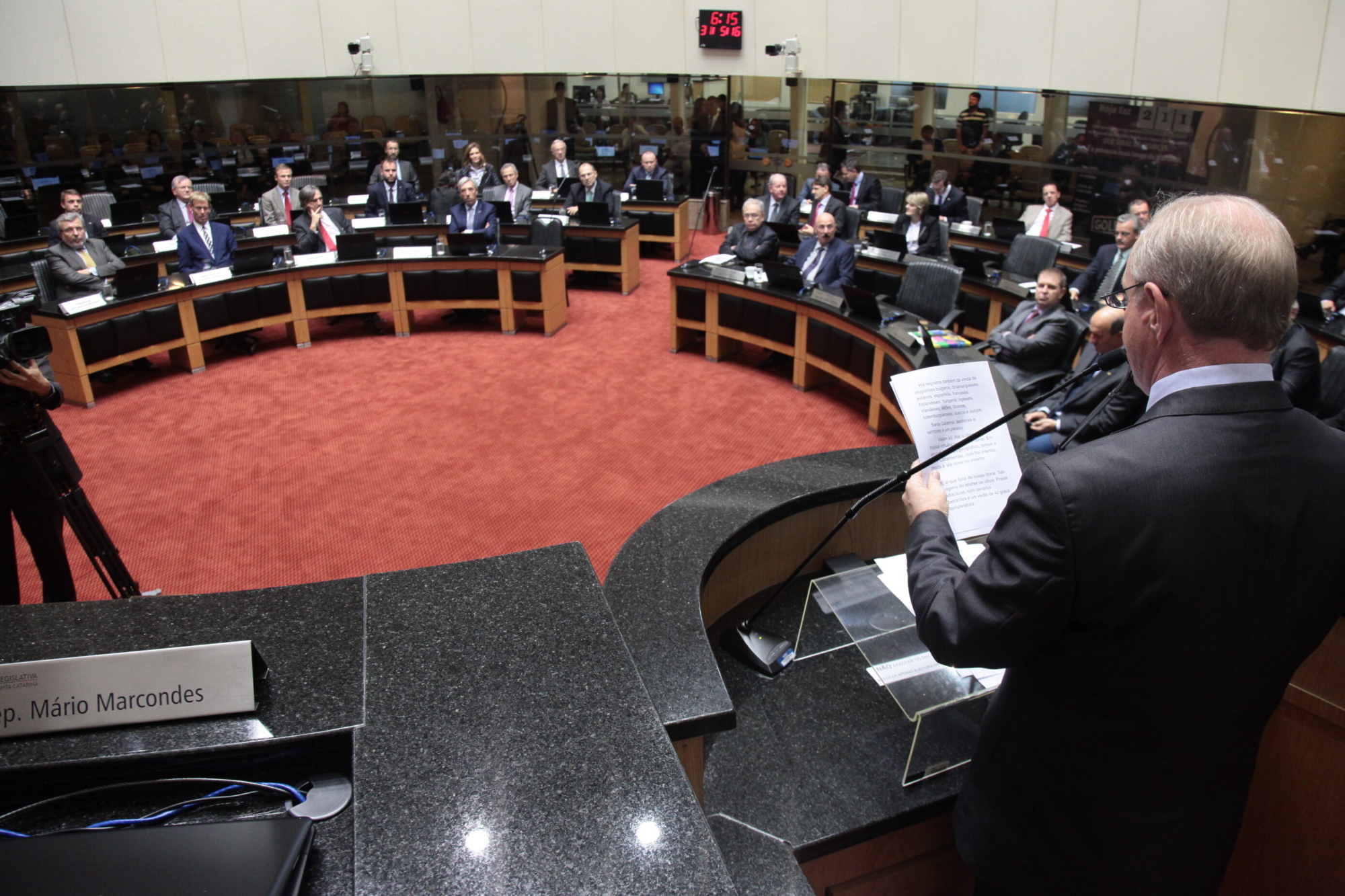 Embaixadores europeus visitam parlamento catarinense