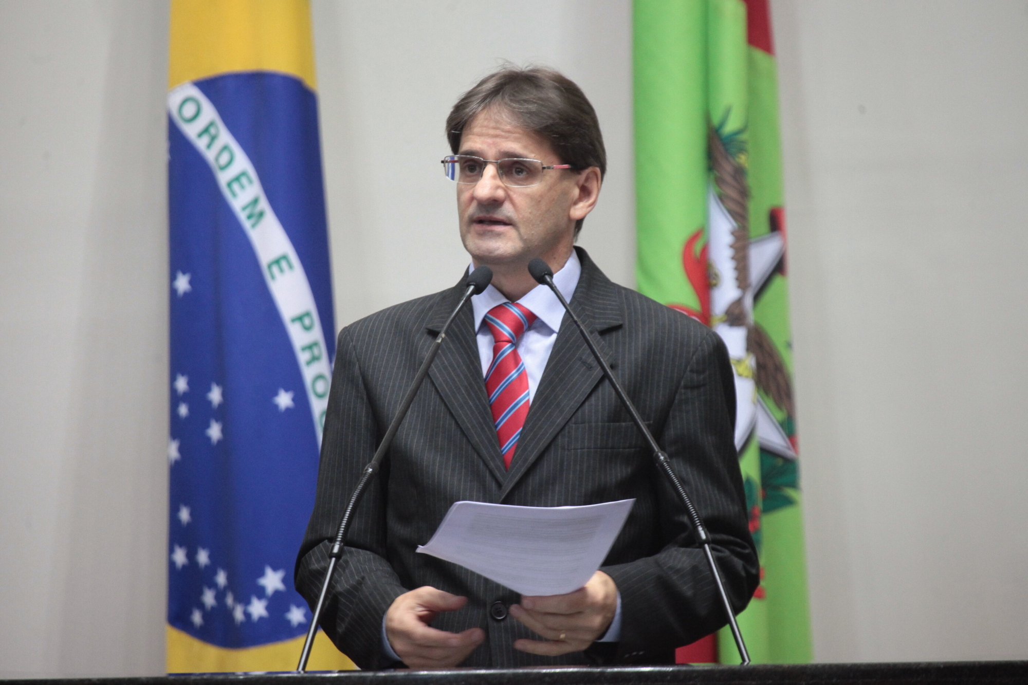 Deputado fala sobre PL que cria cadastro de crimes de pedofilia e violência sexual