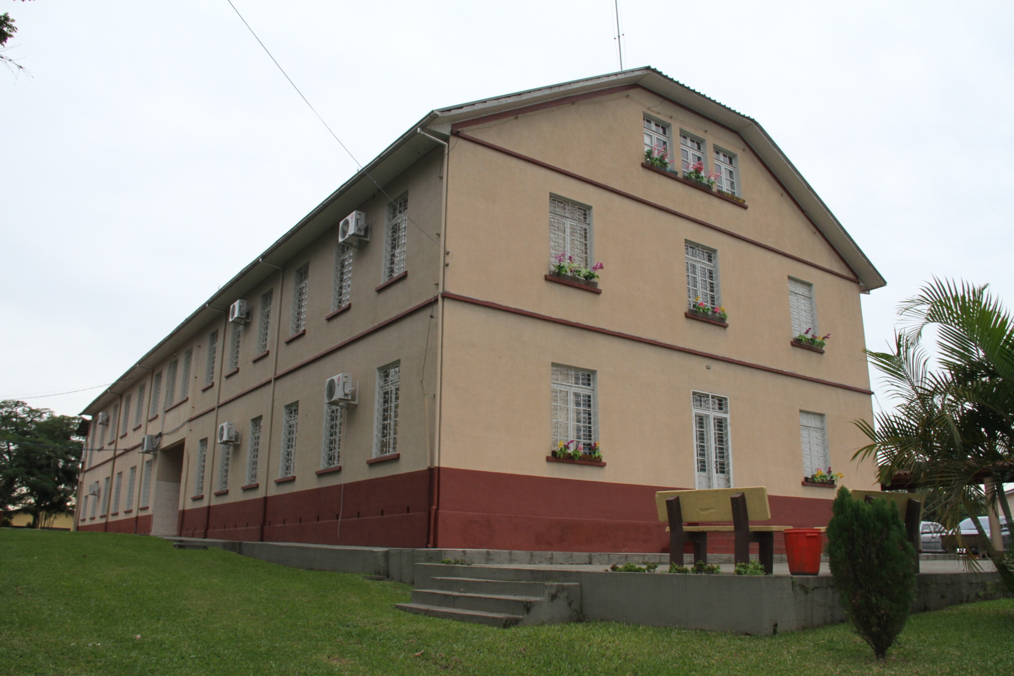 Parlamento celebra 80 anos do Colégio Sagrada Família, de Forquilhinha
