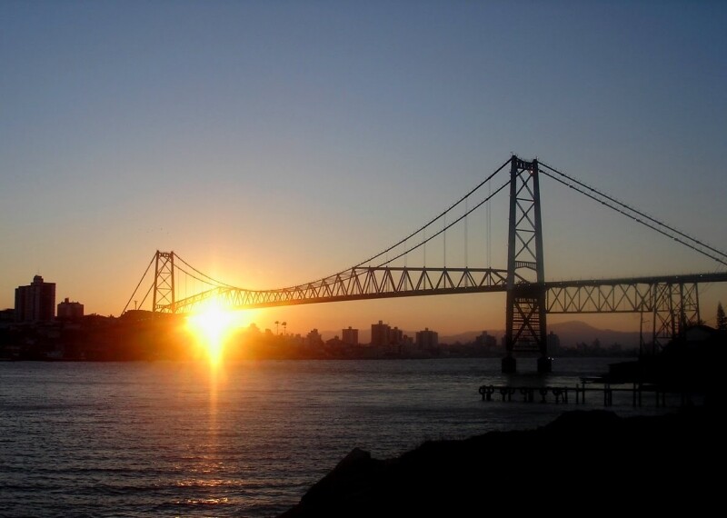 Ponte Hercílio Luz: 90 anos de história em Santa Catarina