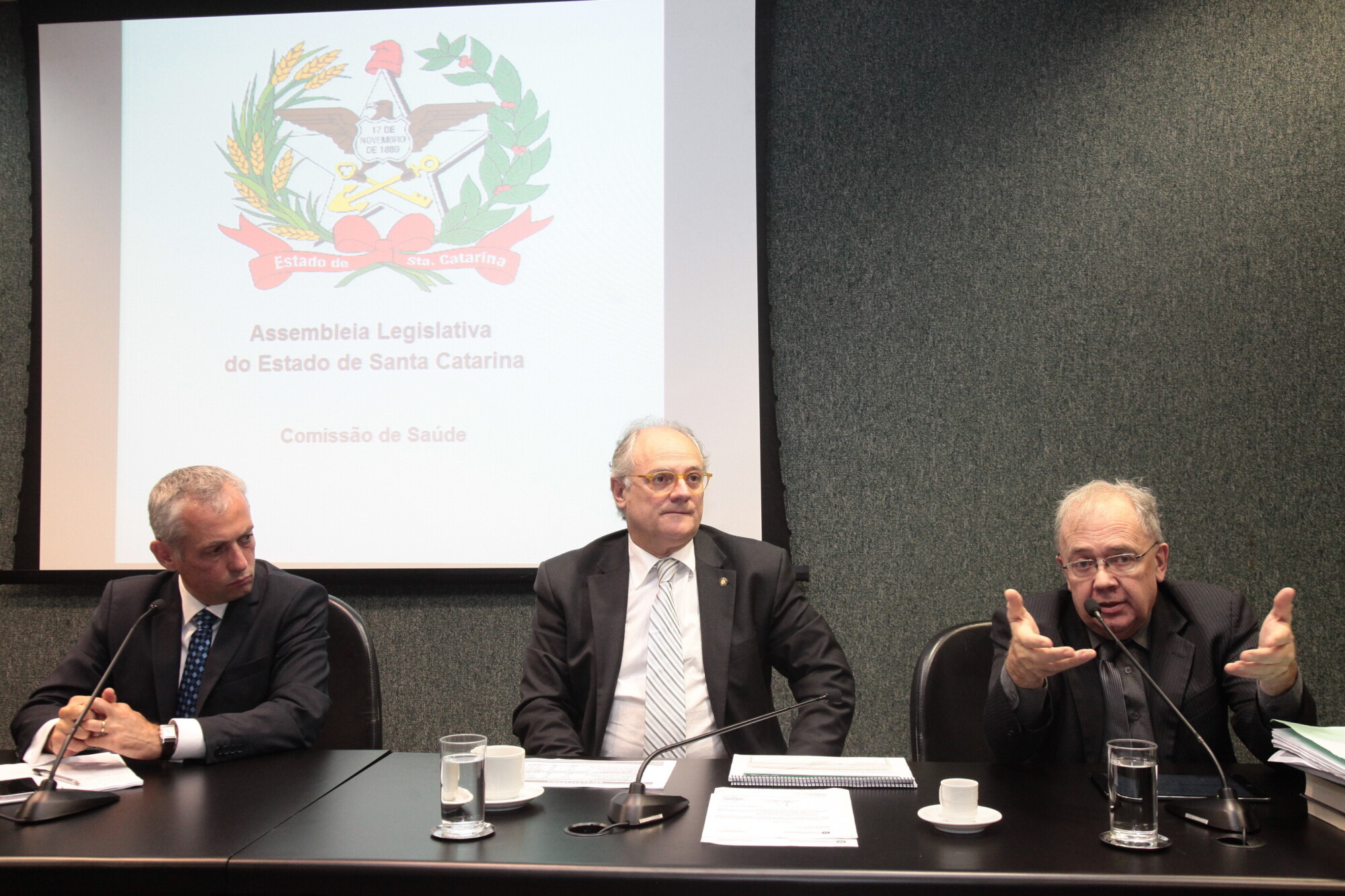 Kleinubing e os deputados Dr. Vicente e Fernando Coruja