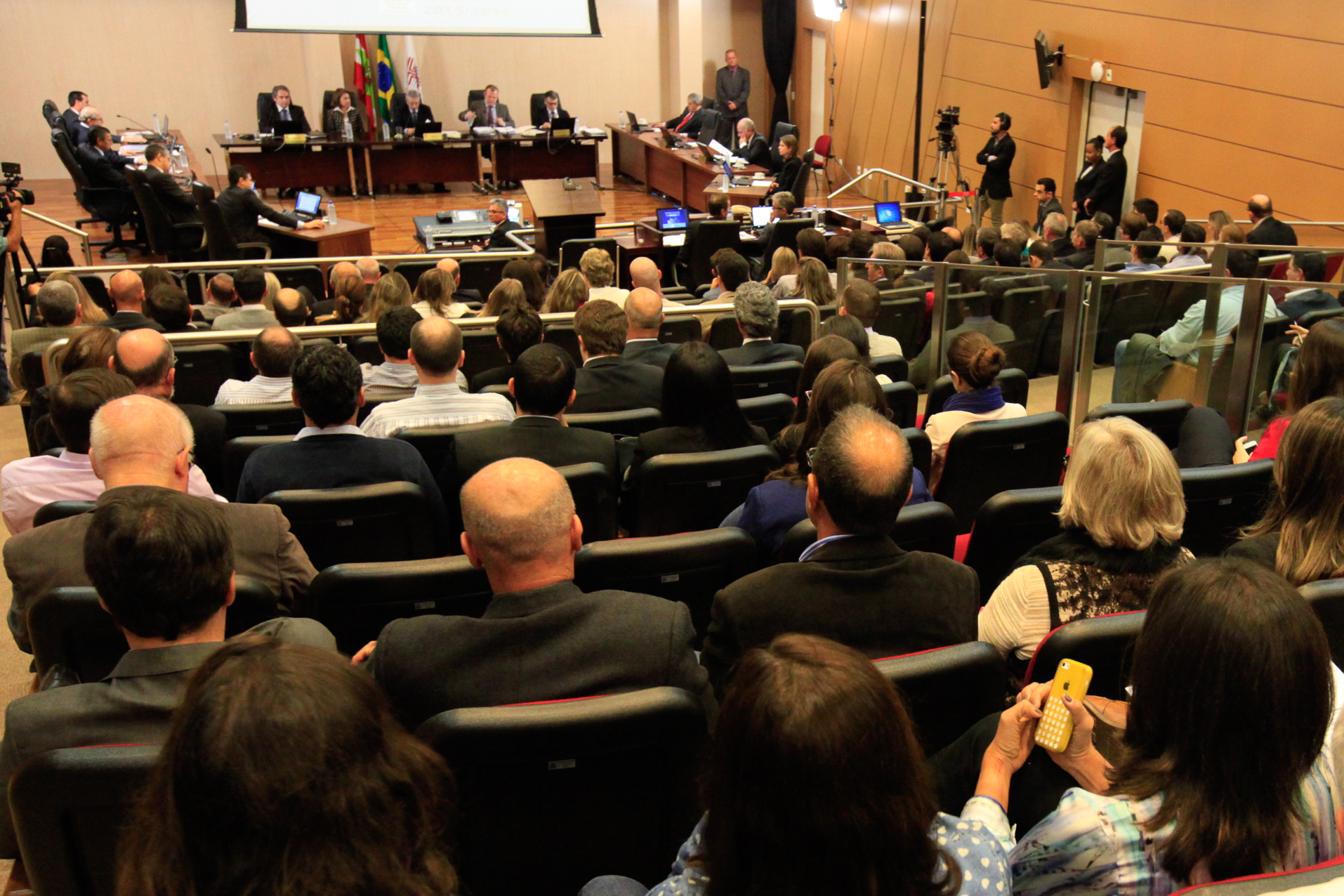Sessão Extraordinária do Tribunal de Contas do Estado.