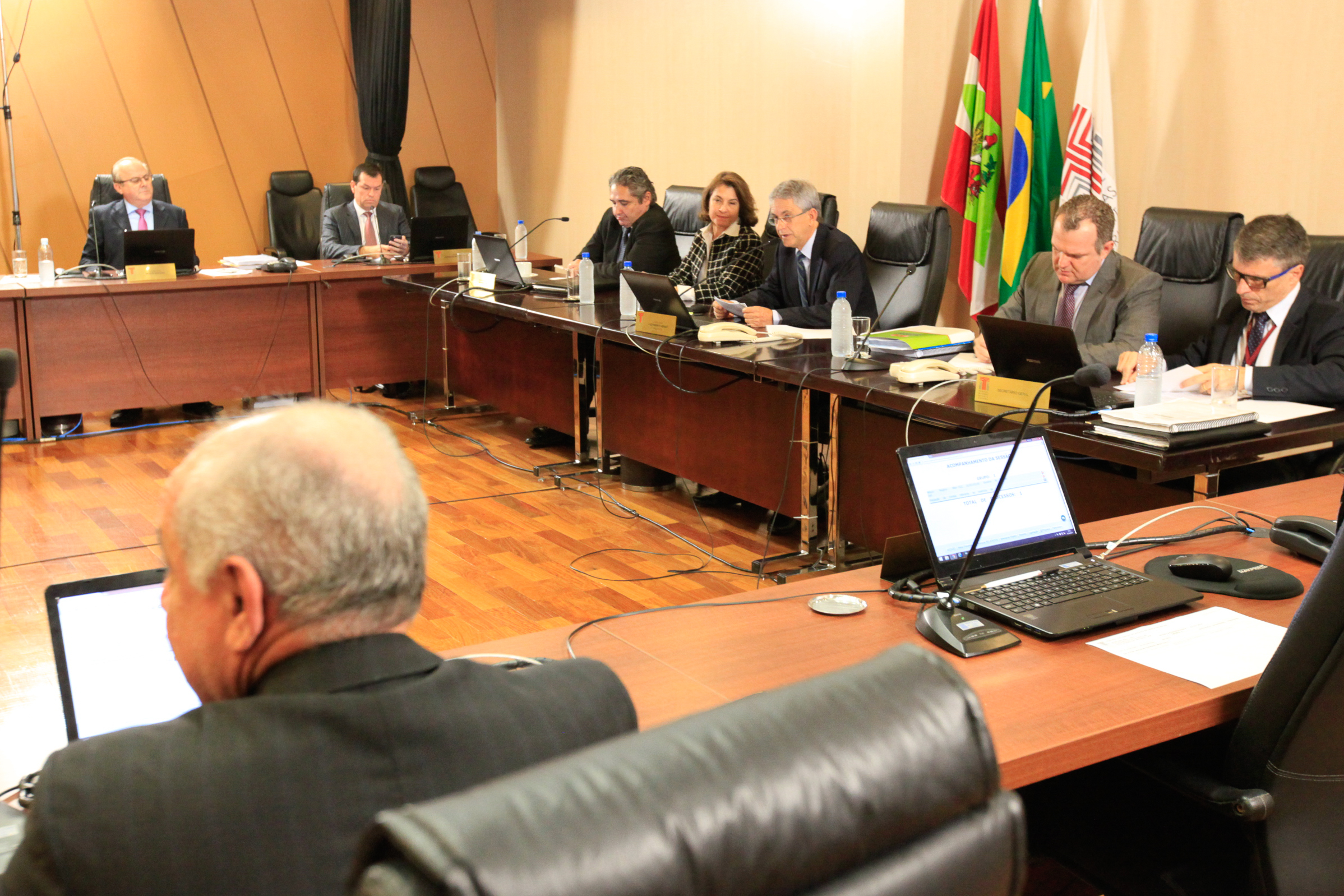 Sessão Extraordinária do Tribunal de Contas do Estado.
