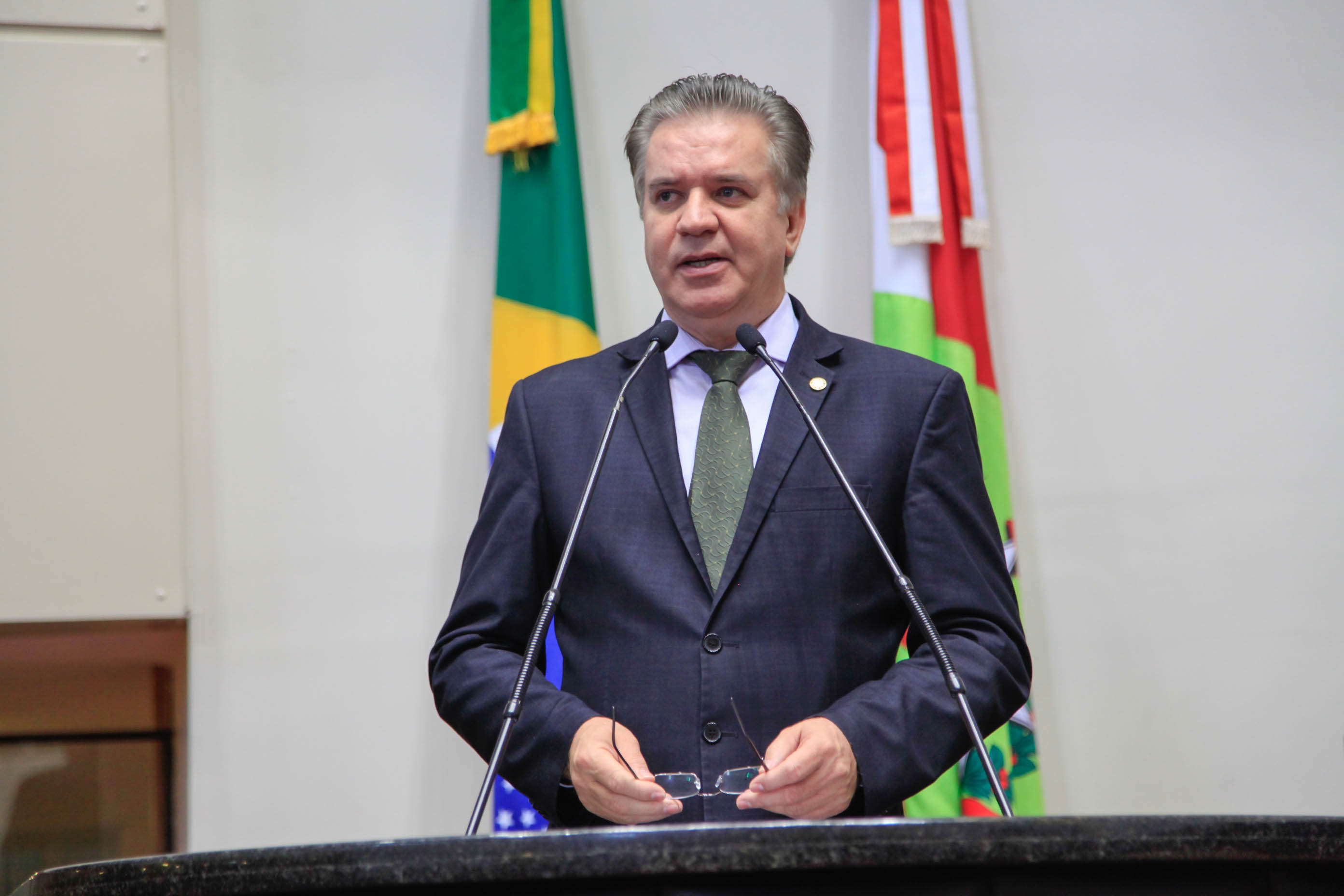 Deputado César Valduga (PCdoB) em Sessão Ordinária