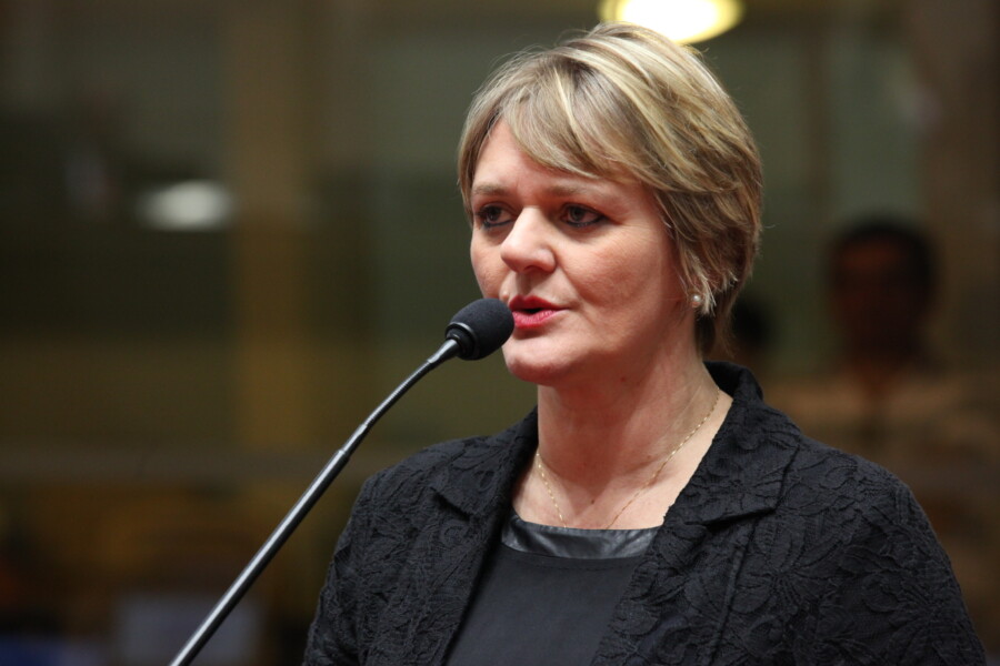 Deputada Luciane Carminatti fez vários apelos para a prorrogação do prazo do concurso, voltado à educação especial