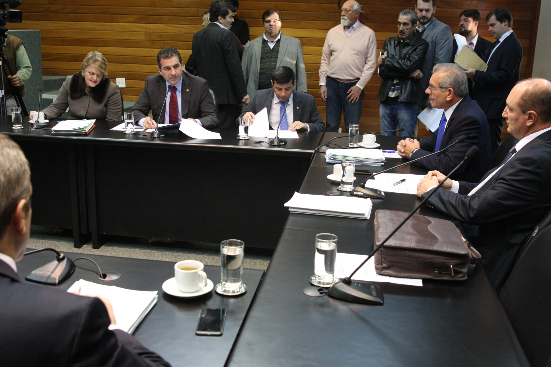 CCJ aprova proposta que fixa percentual a ser aplicado pela Celesc em áreas rurais