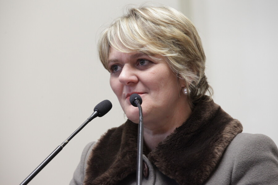 Deputada Luciane Carminatti