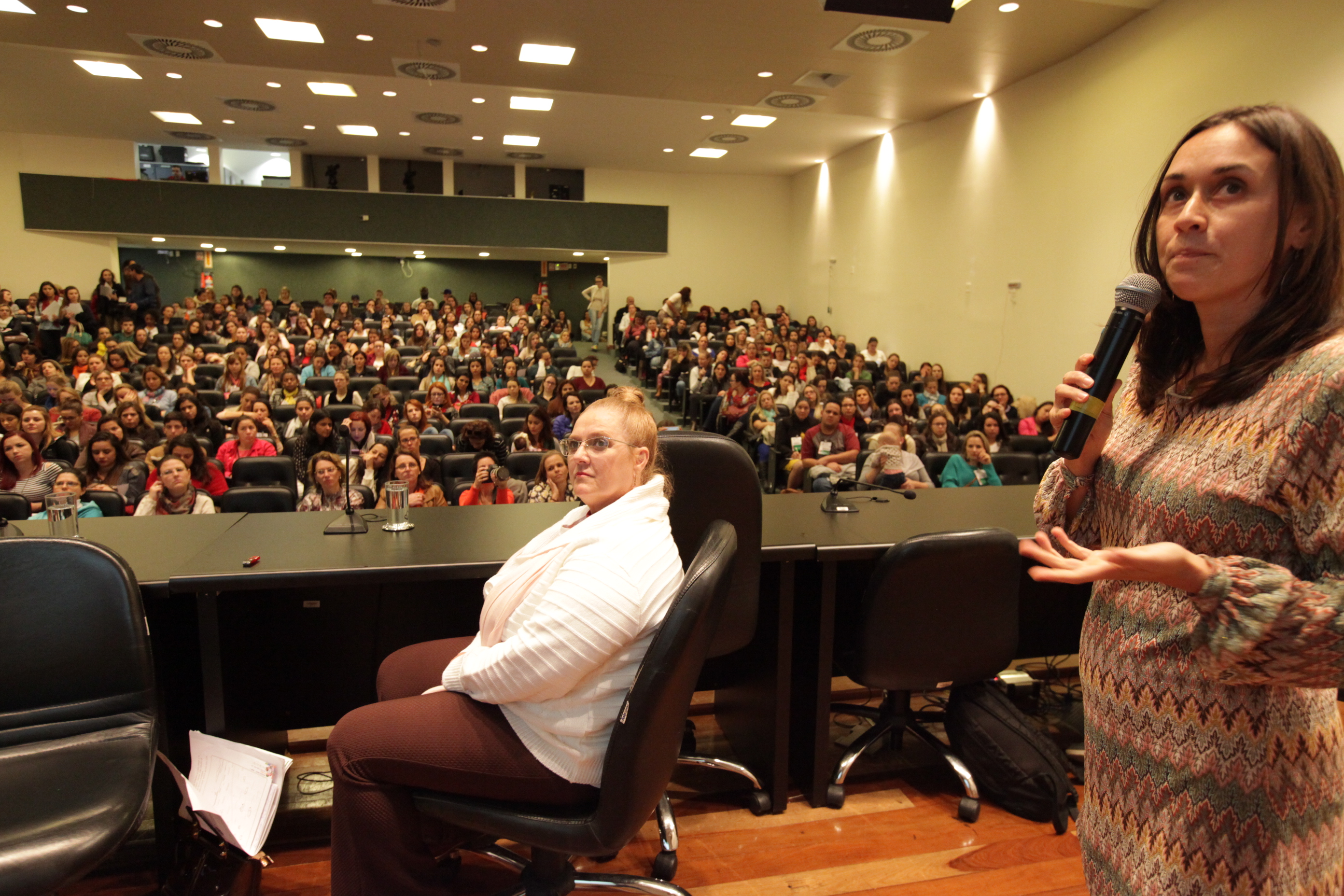 2º Congresso Nacional Parto Humanizado. Obstetriz Larissa Grandi.