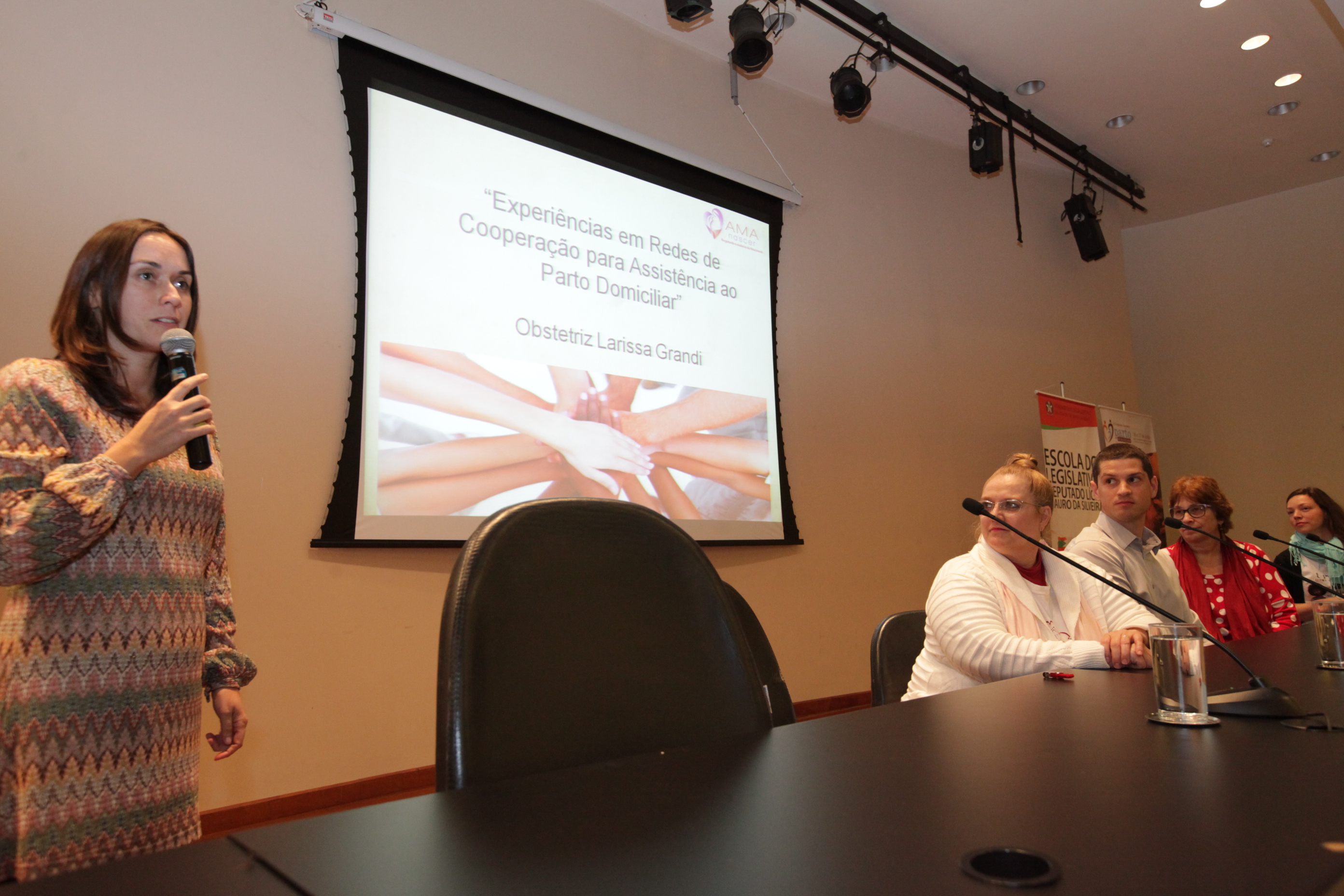 2º Congresso Nacional Parto Humanizado. Obstetriz Larissa Grandi.