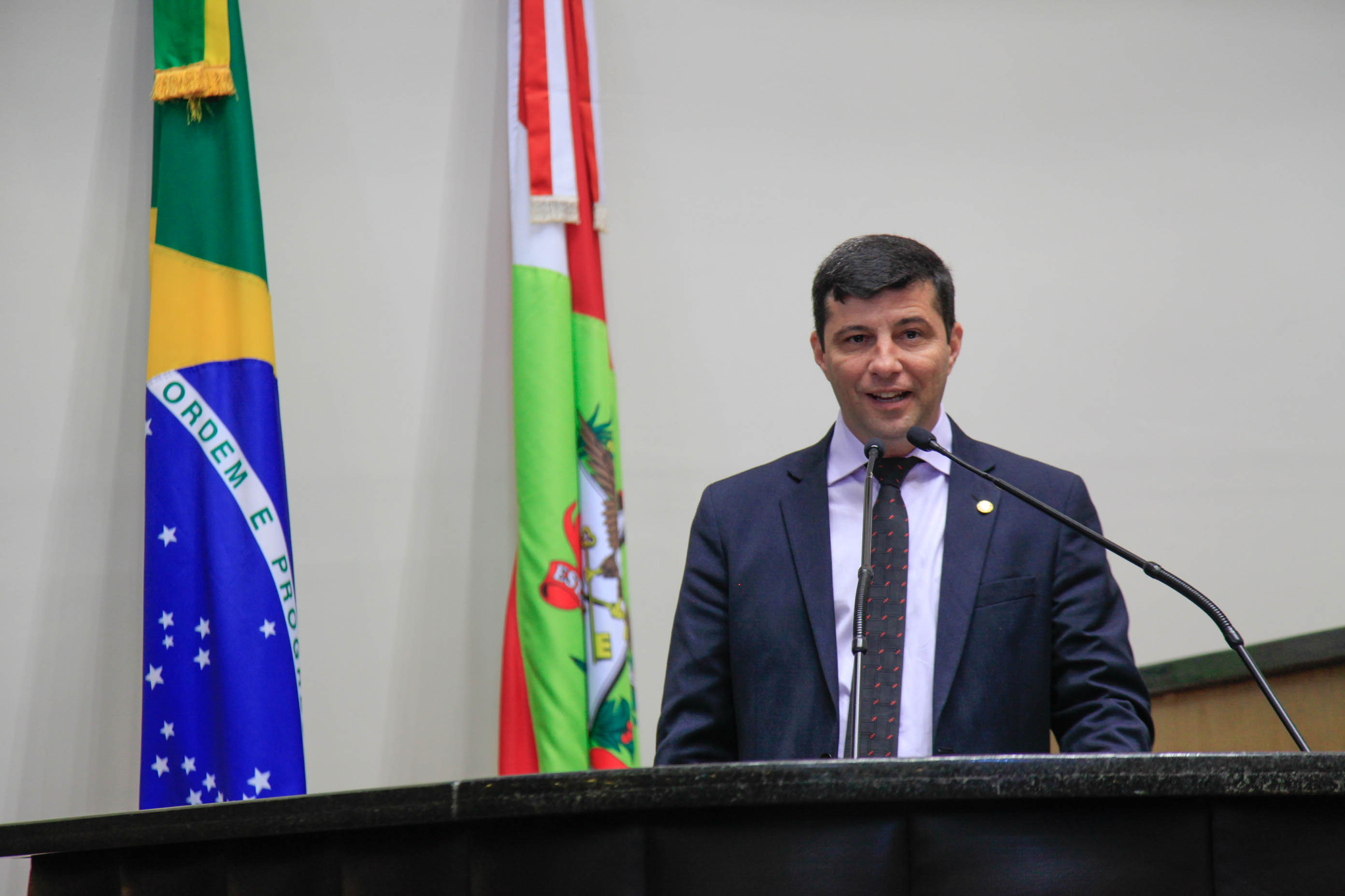 Deputado Fábio Flôr (PP) em Sessão Ordinária