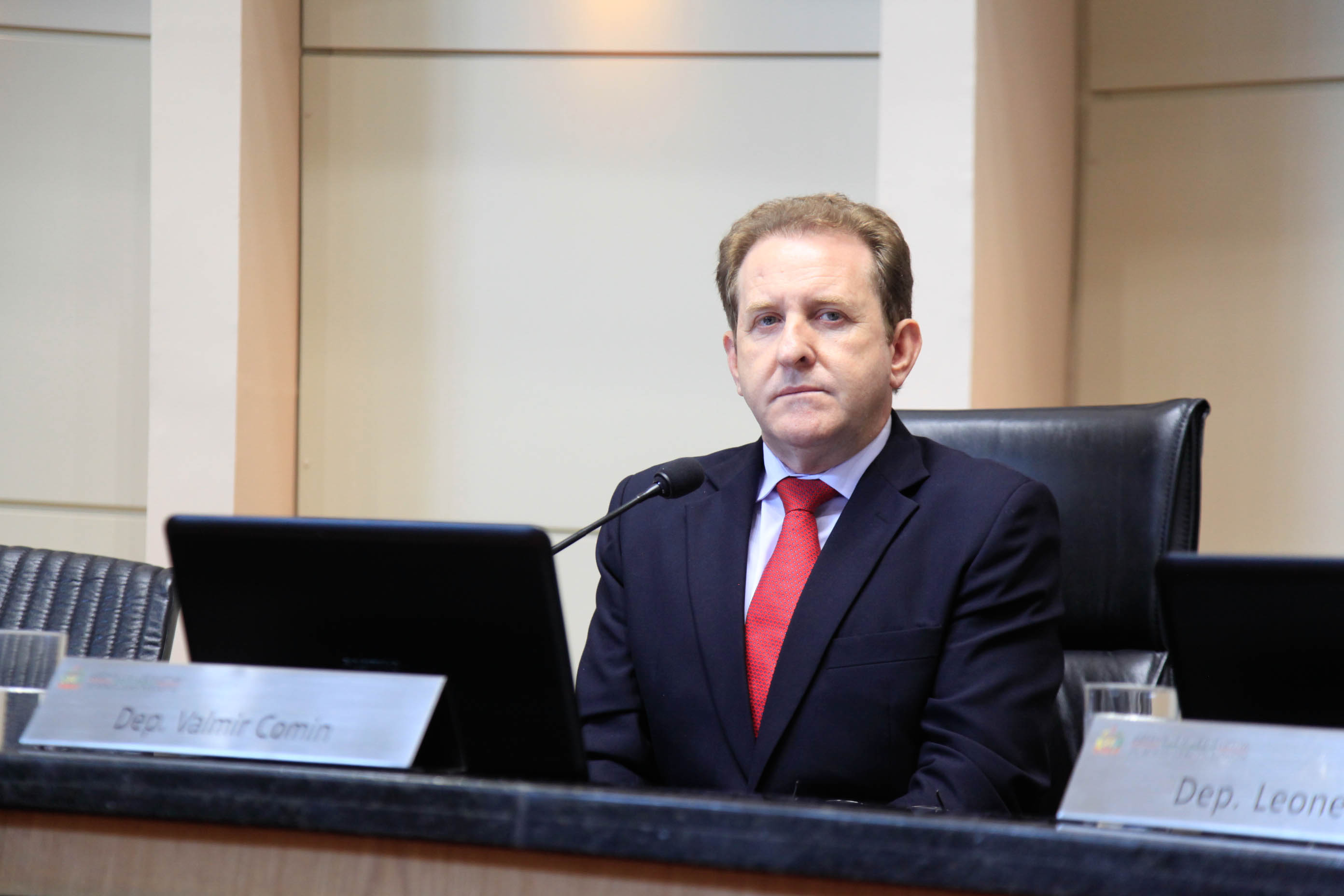 Deputado Valdir Cobalchini (PMDB) em Sessão Ordinária