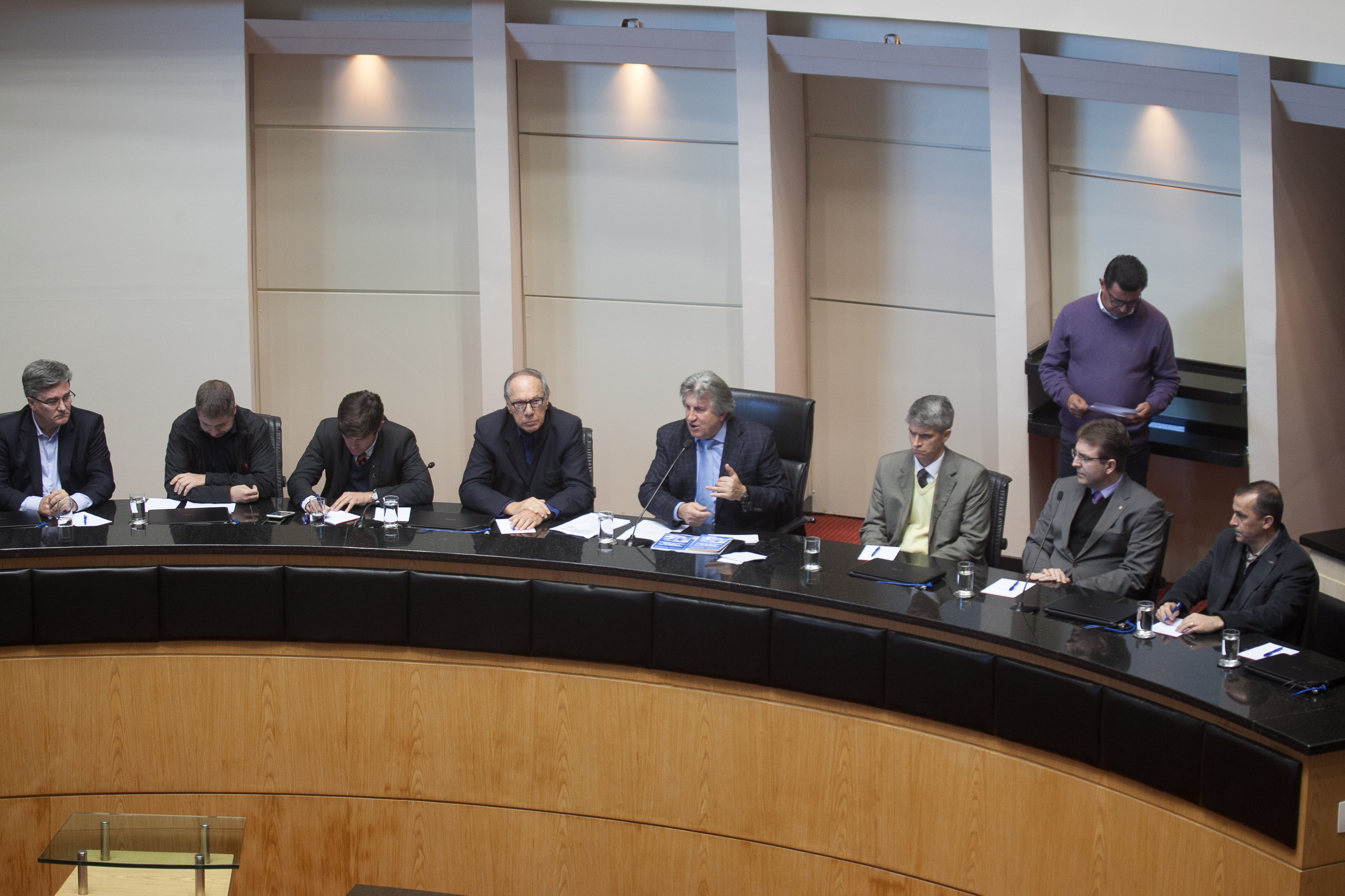 Audiência Publica discute a situação dos Beach Clubs na Praia de Jurerê Internacional.Foto: Miriam Zomer/Agência AL