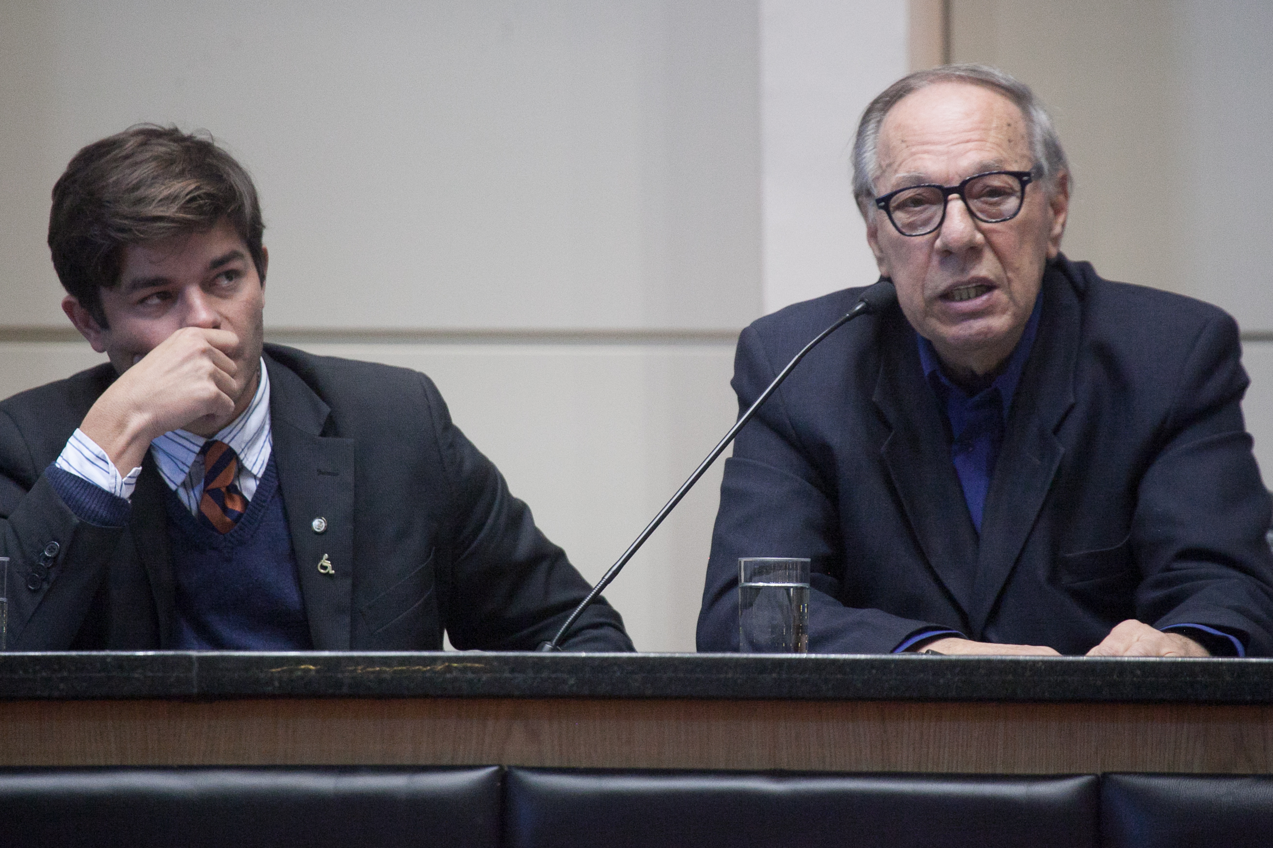 Audiência Publica discute a situação dos Beach Clubs na Praia de Jurerê Internacional.Estanislau Emílio Bresolin. Foto: Miriam Zomer/Agência AL