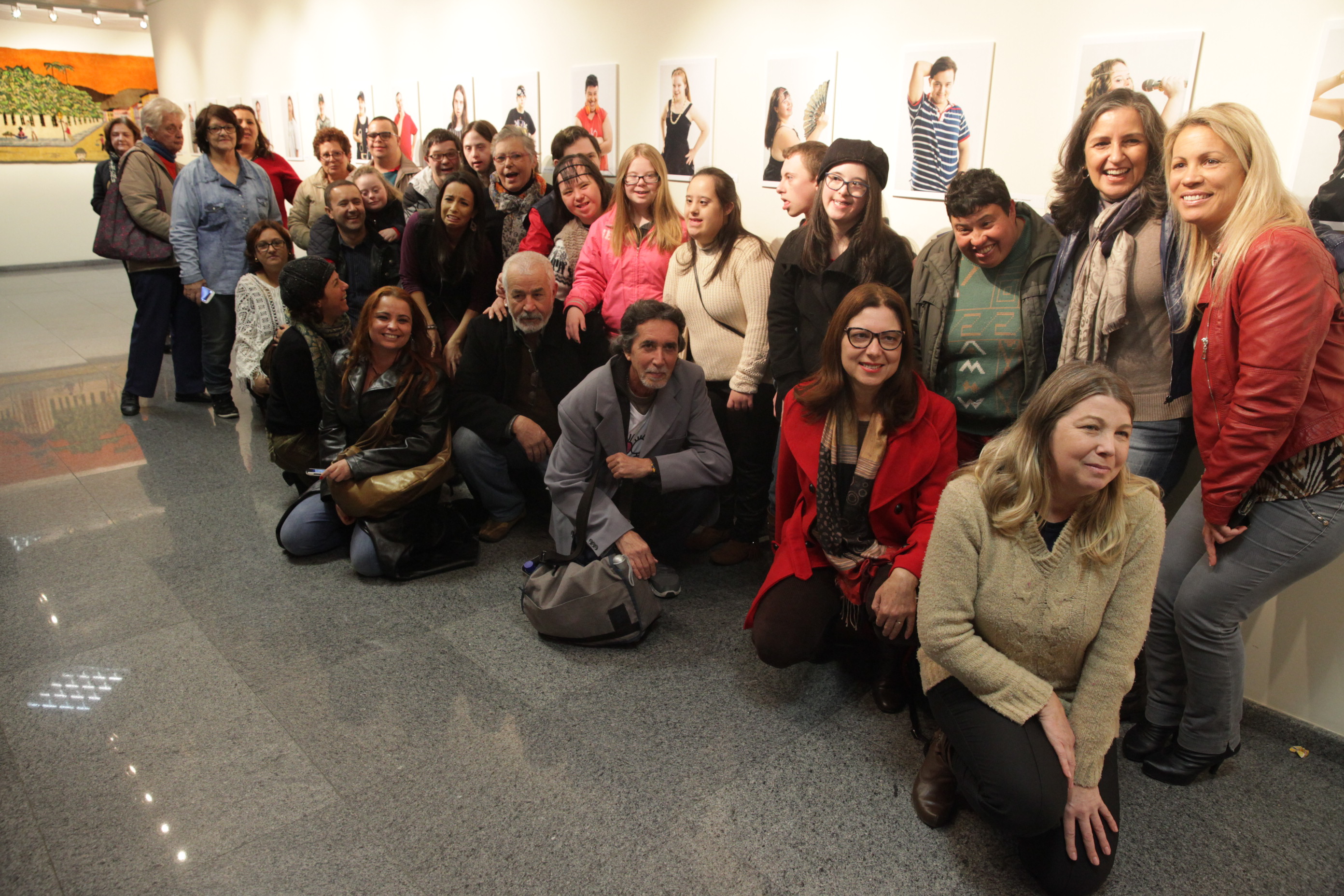 Exposição Síndrome de Down: Inclusão através da Arte, do fotógrafo Leonardo Sousa.