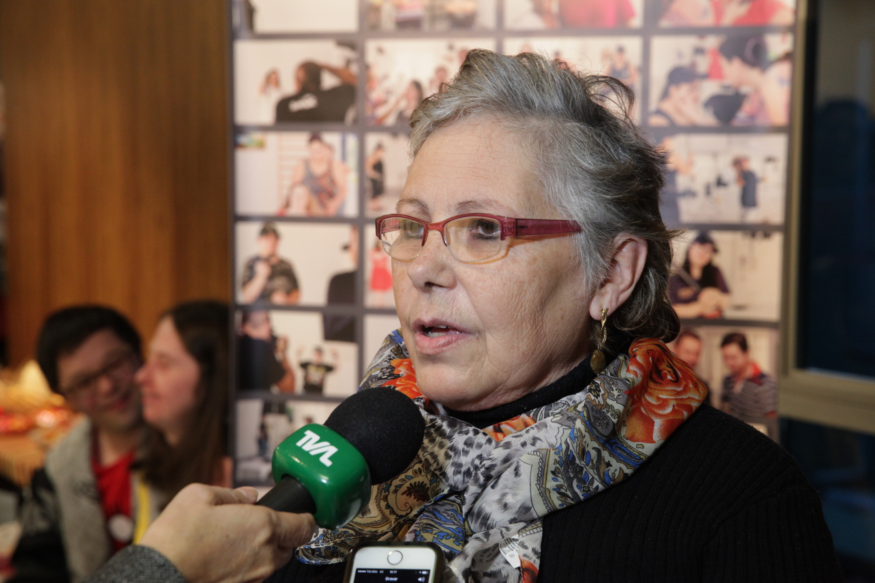 Exposição Síndrome de Down: Inclusão através da Arte, do fotógrafo Leonardo Sousa.  Elizabethe de Andrade.